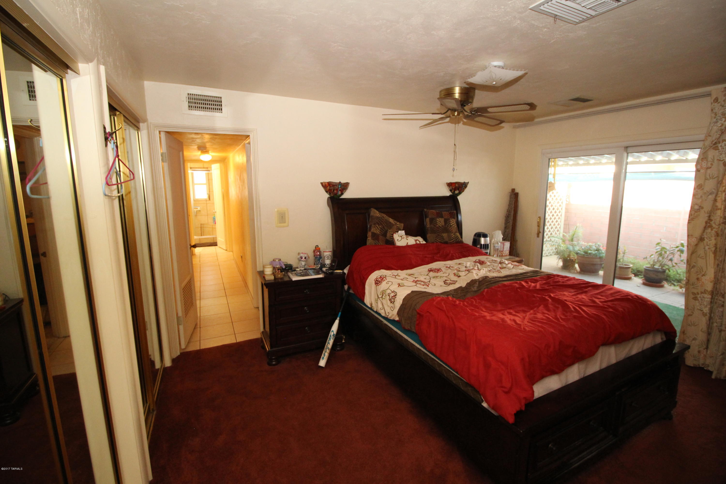 Country Club Manor - Residential