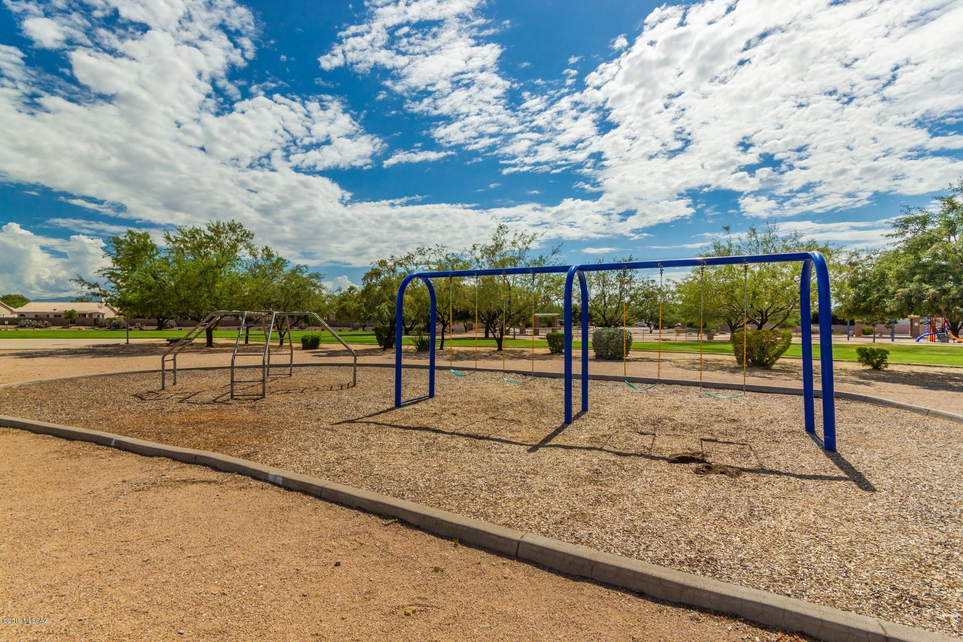 Hacienda Del Oro (1-78) - Residential