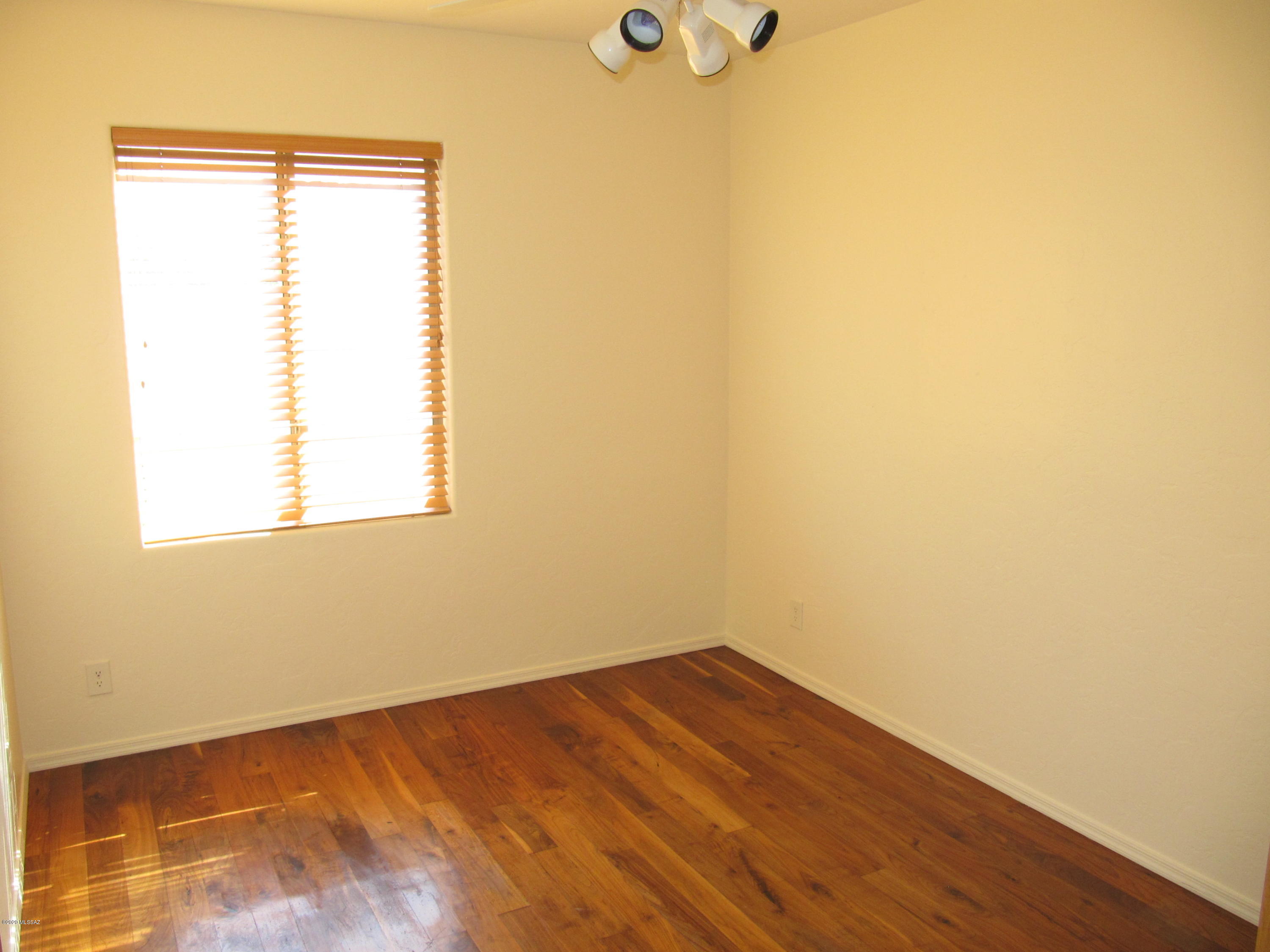 Hornaday Terrace (1-20) - Residential Lease