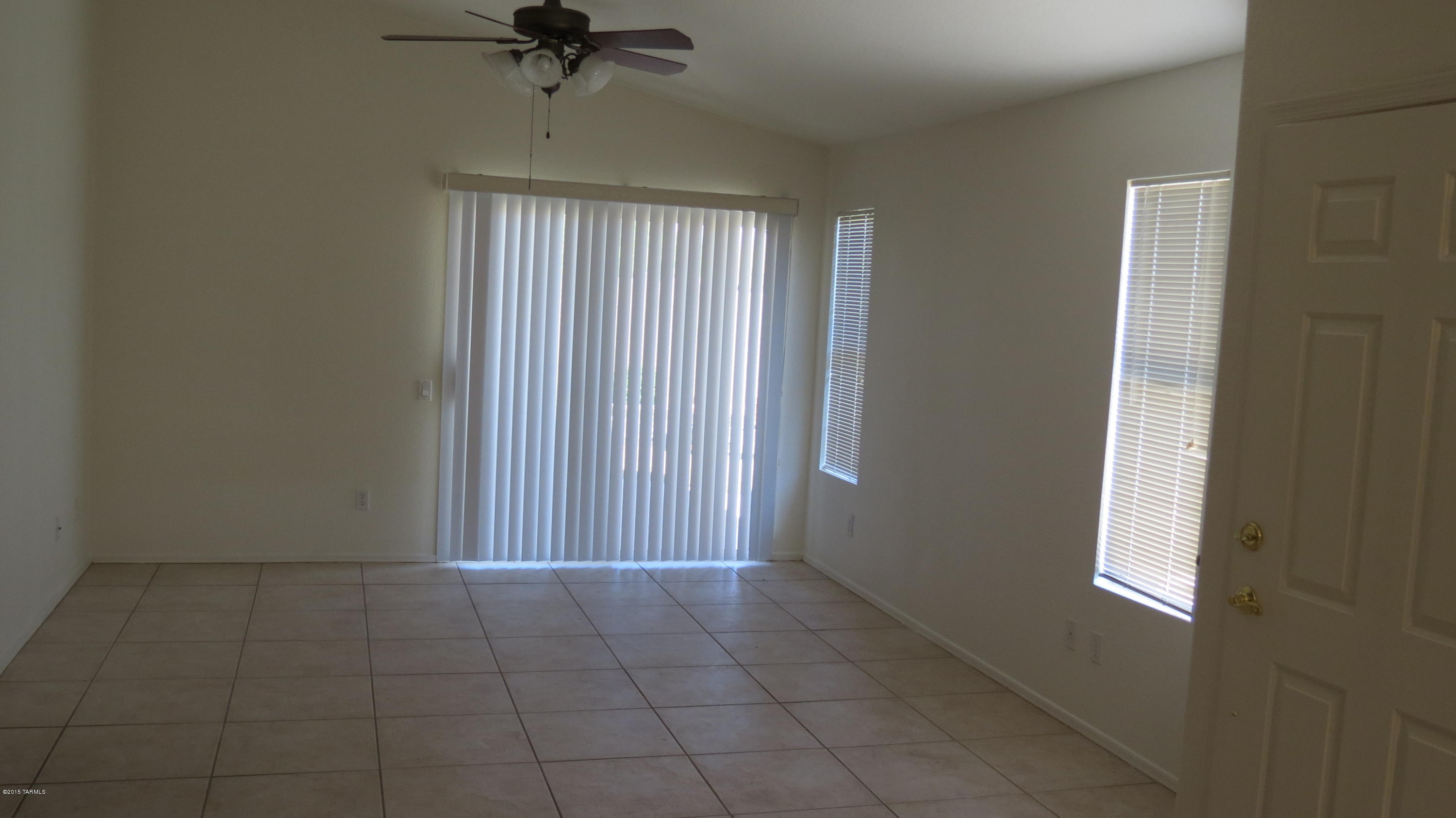 Bluffs (The) 2 - Residential Lease