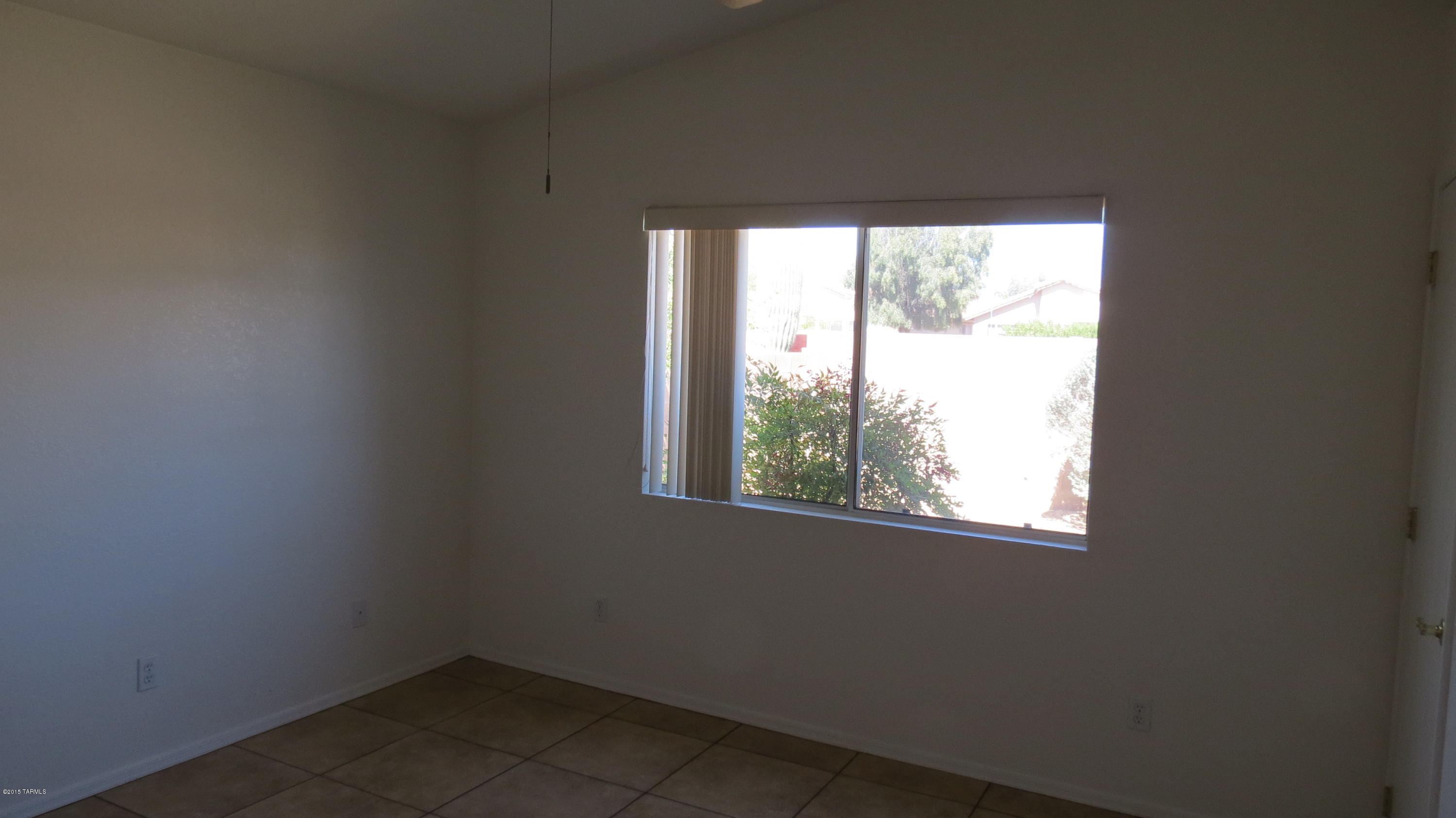 Bluffs (The) 2 - Residential Lease