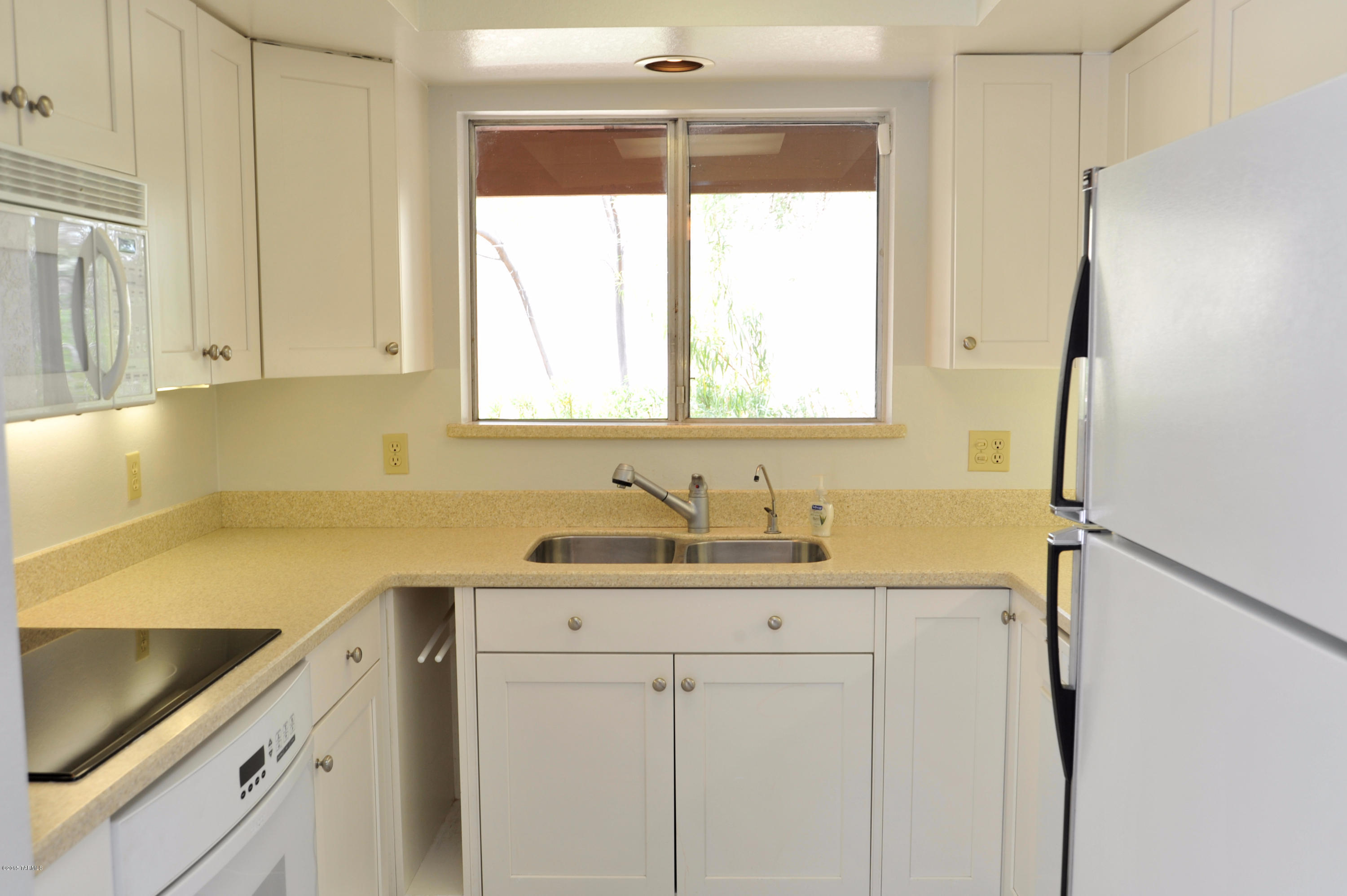 Sunrise Pointe Townhouses (1-21) - Residential