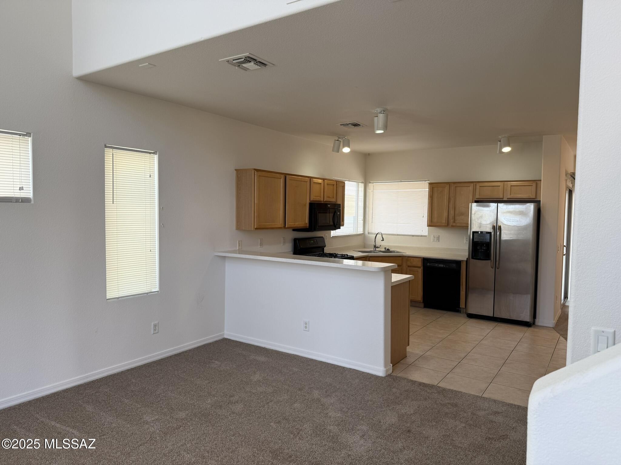 Presidio De Cancion (1-200) - Residential Lease