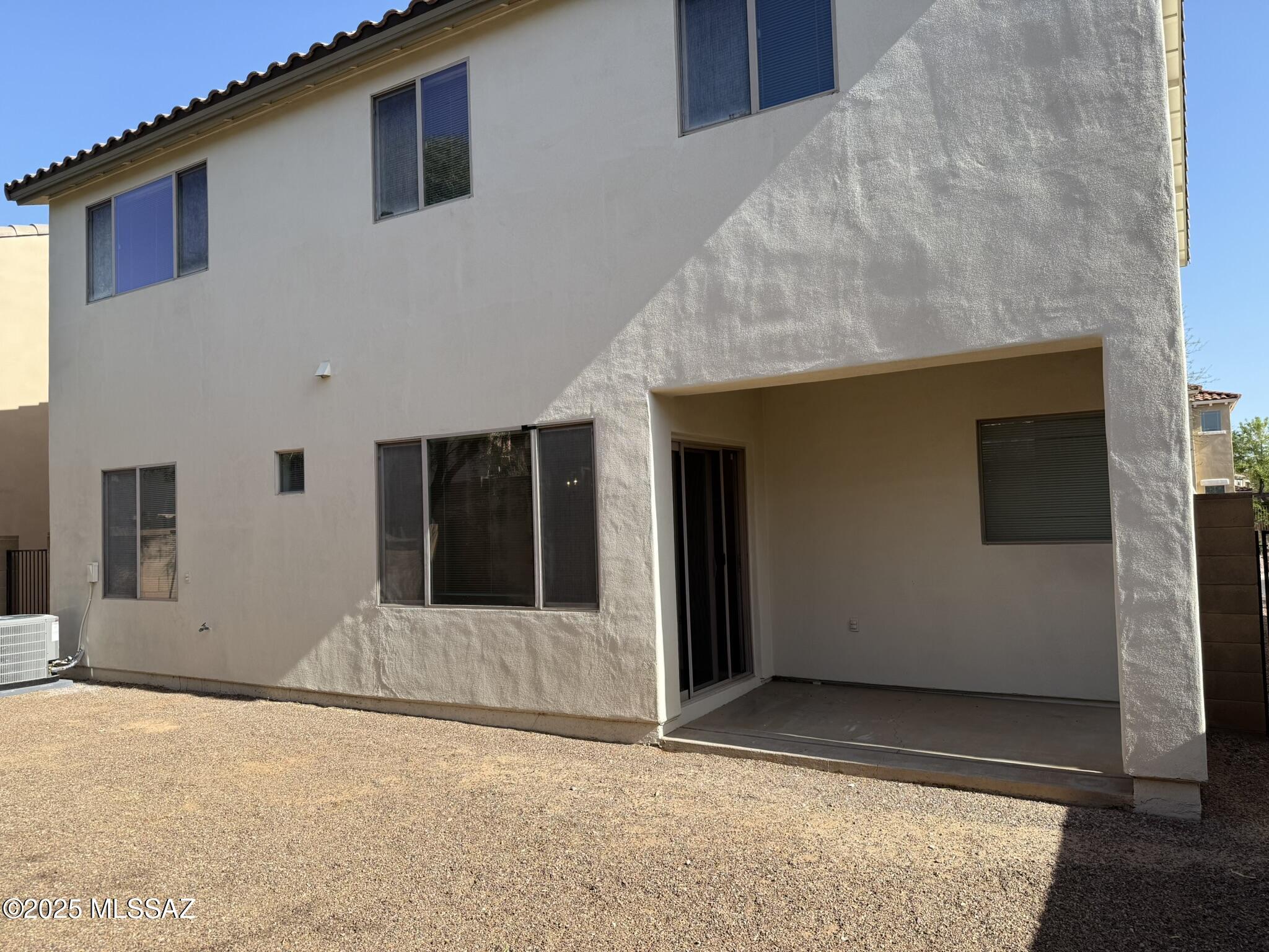 Presidio De Cancion (1-200) - Residential Lease
