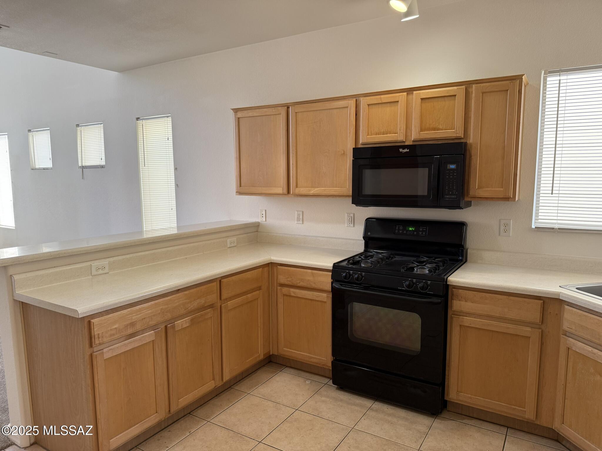 Presidio De Cancion (1-200) - Residential Lease