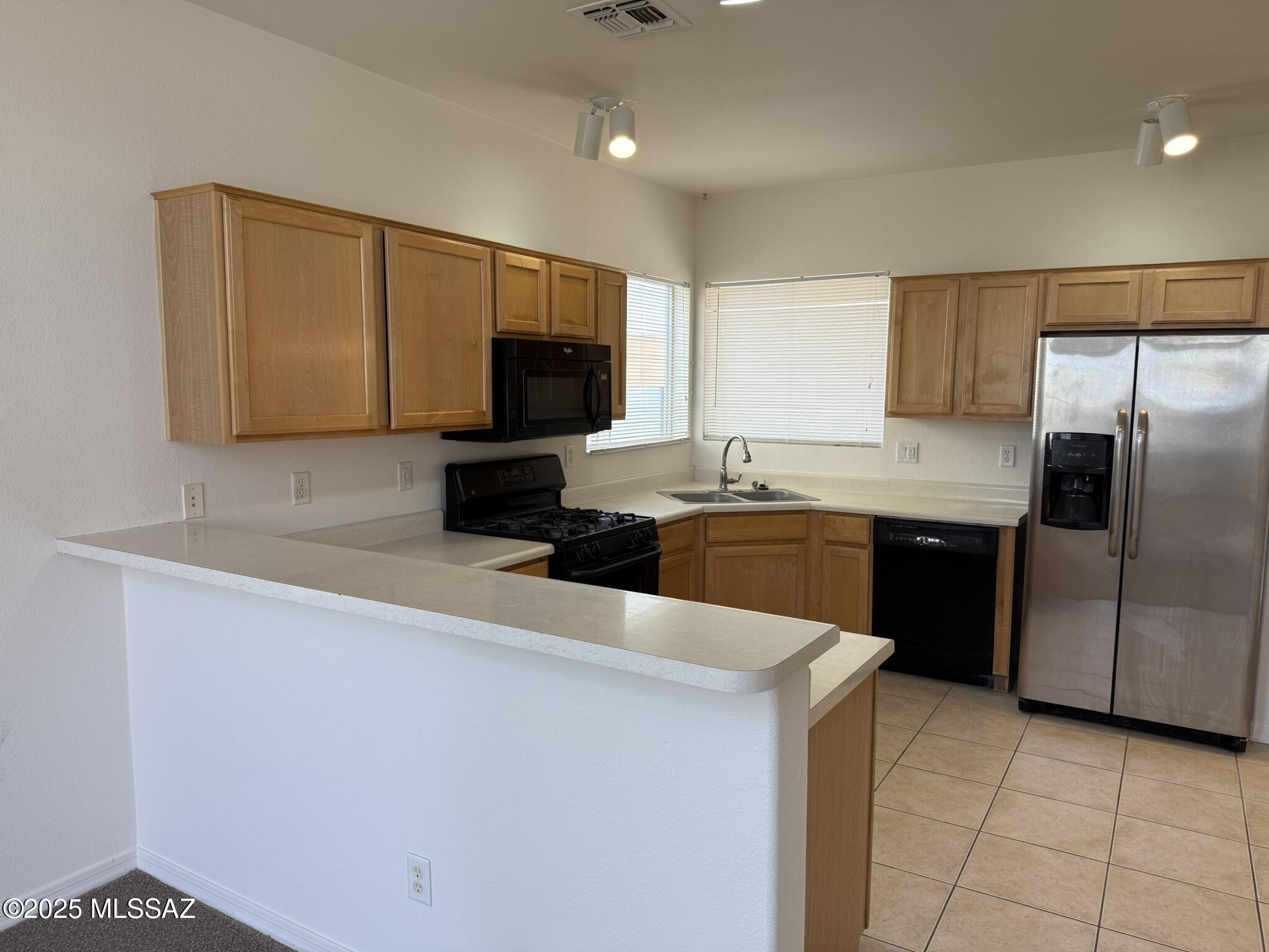 Presidio De Cancion (1-200) - Residential Lease