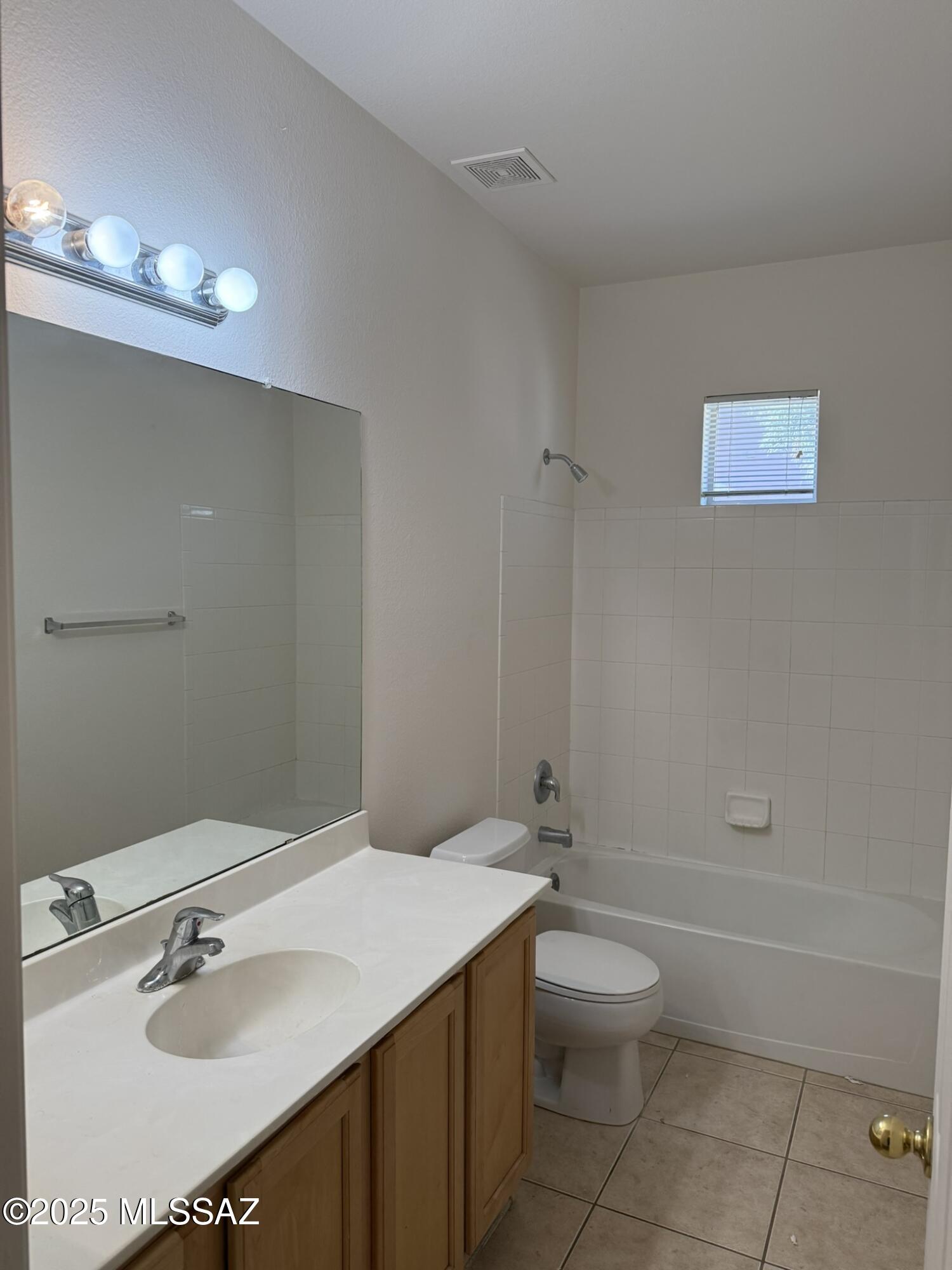 Presidio De Cancion (1-200) - Residential Lease