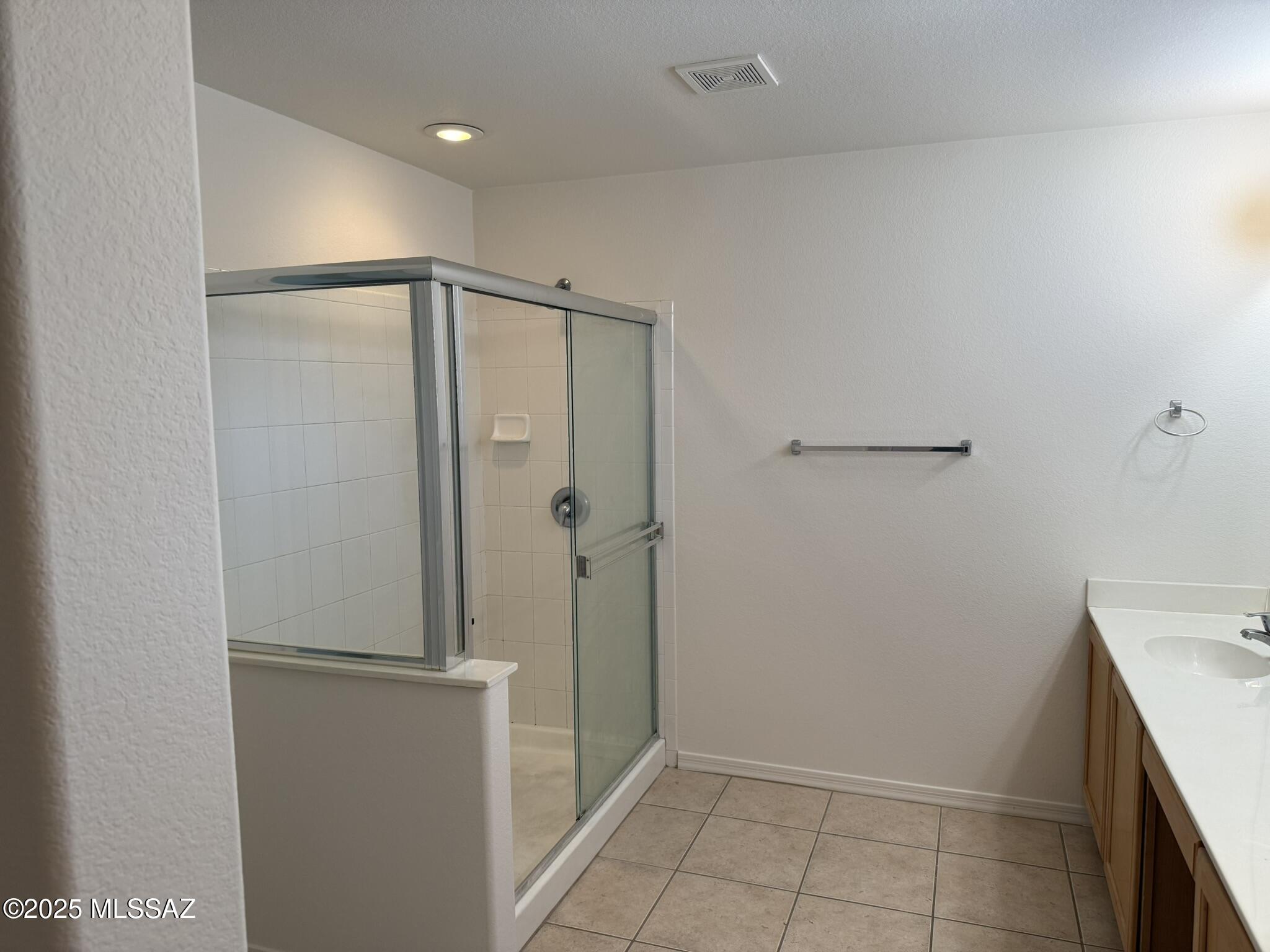 Presidio De Cancion (1-200) - Residential Lease
