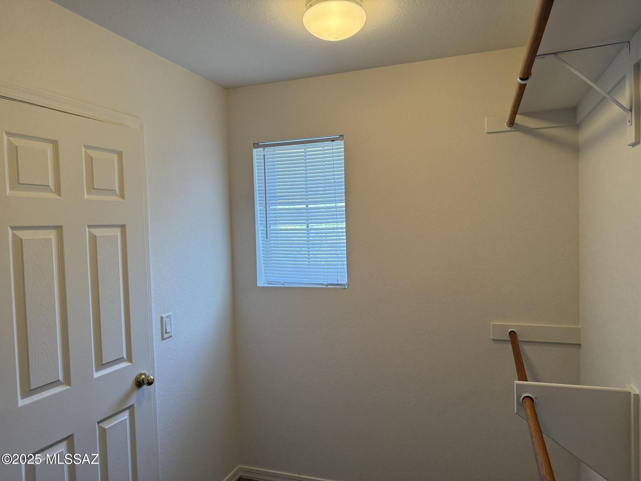 Presidio De Cancion (1-200) - Residential Lease