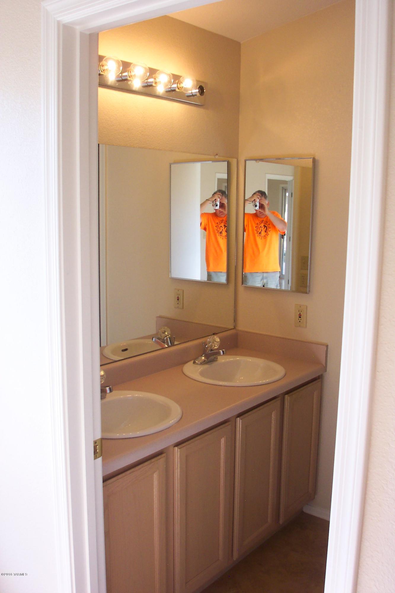 Elliott Homes At Rita Ranch (1-521) - Residential