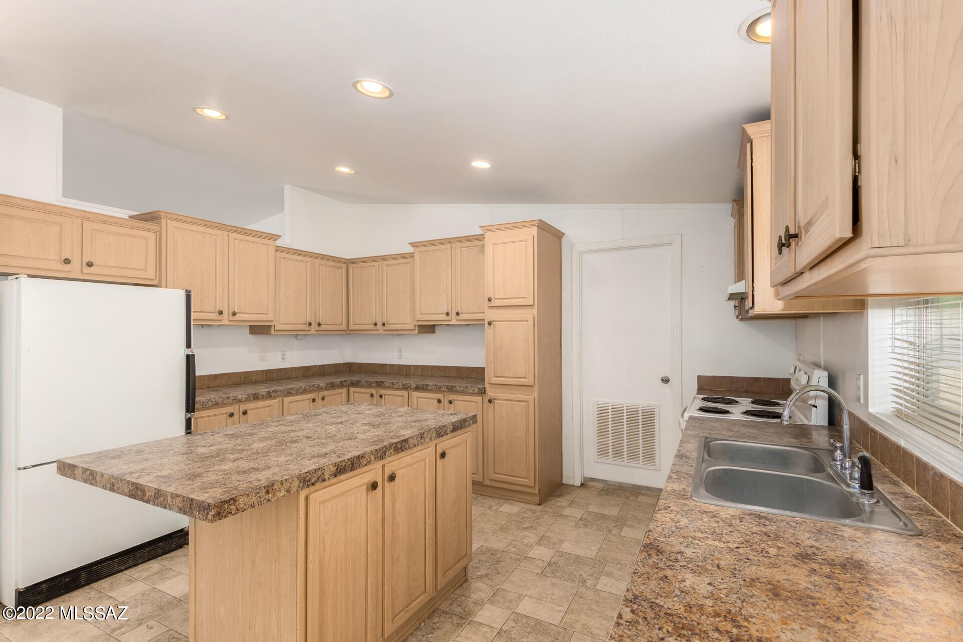 Paradise Estates (1-22) - Residential