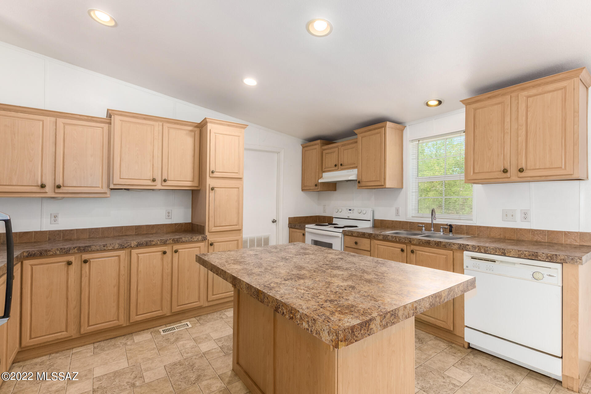 Paradise Estates (1-22) - Residential