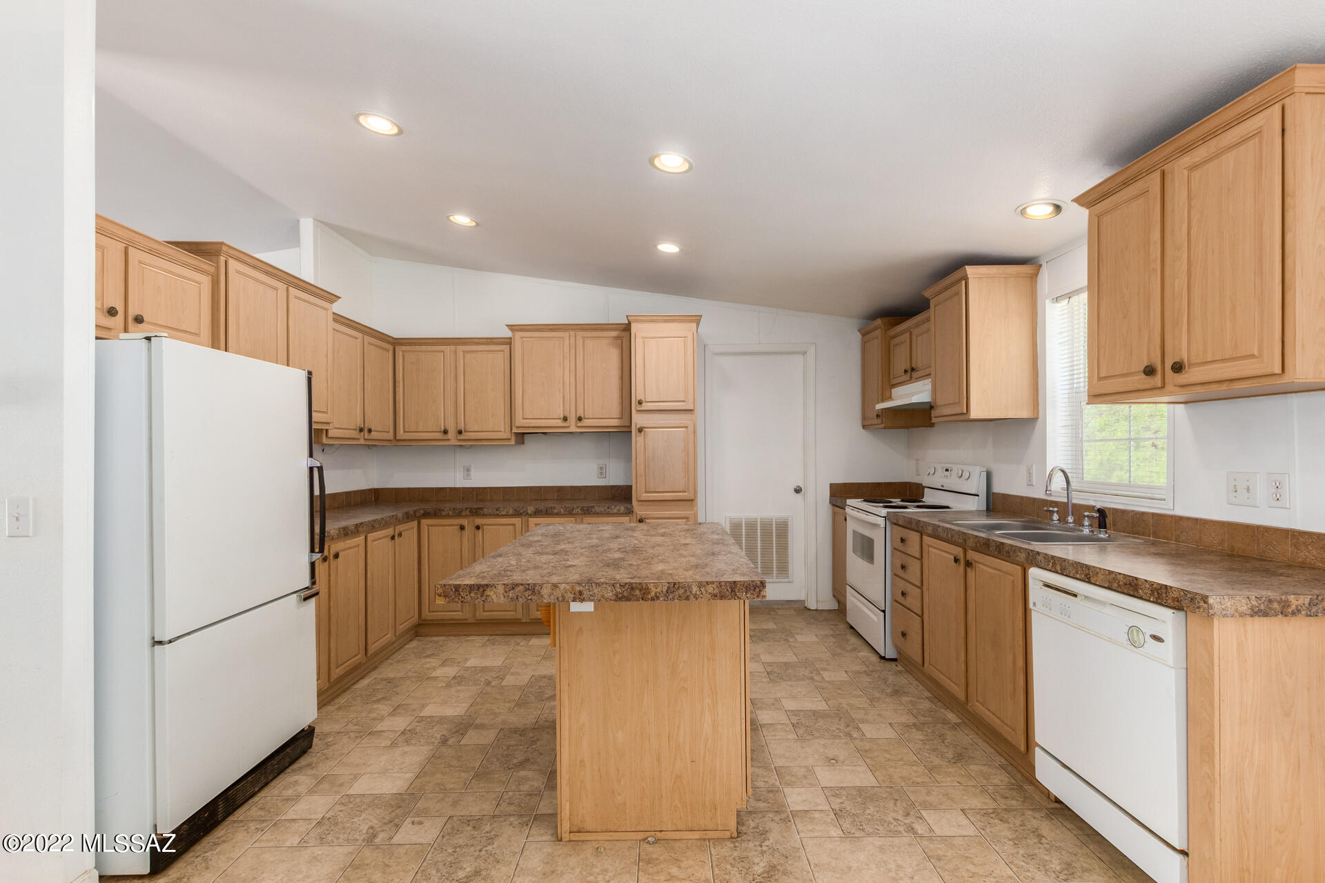 Paradise Estates (1-22) - Residential