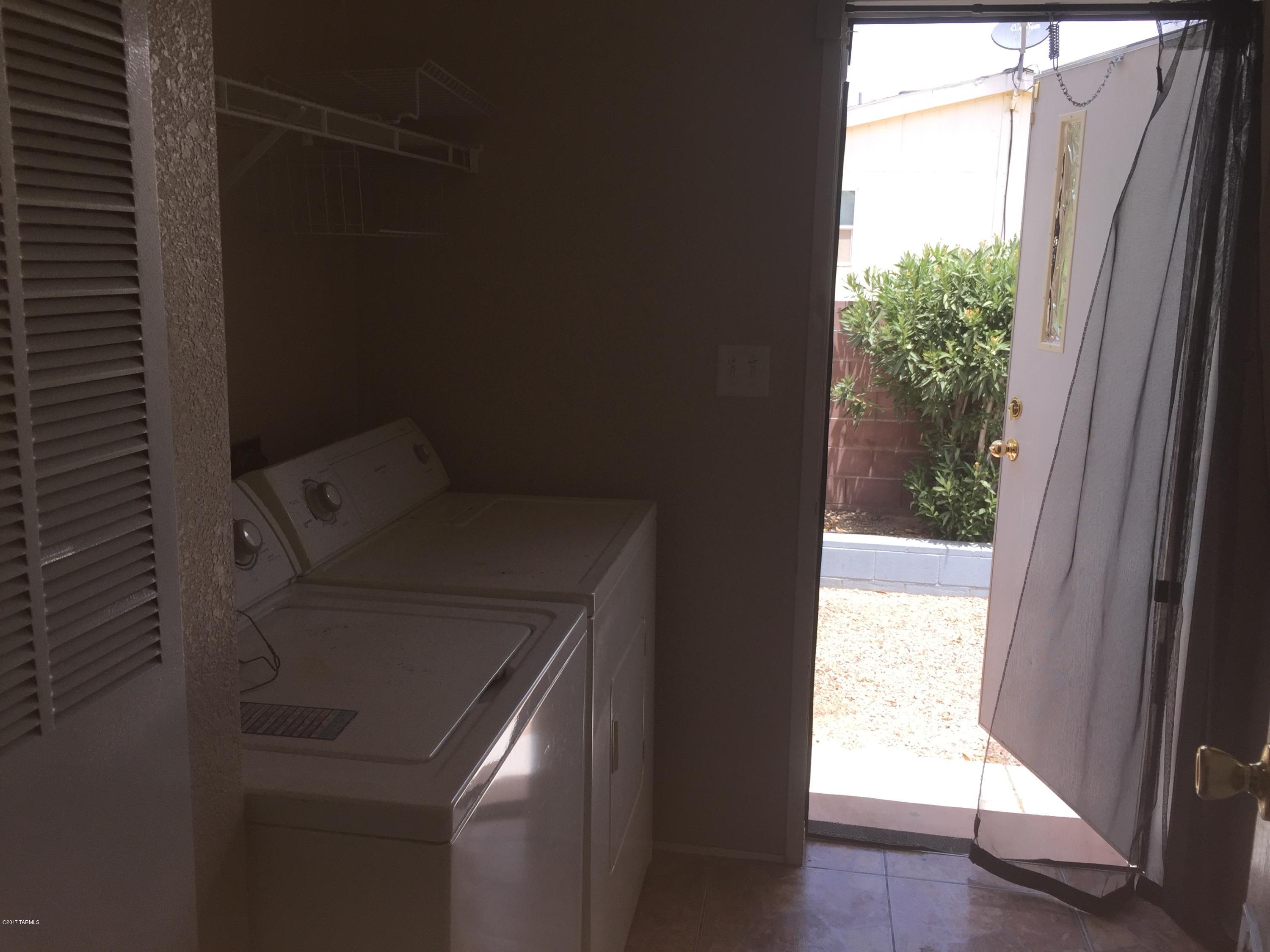 Window Rock East (1-119) - Residential Lease
