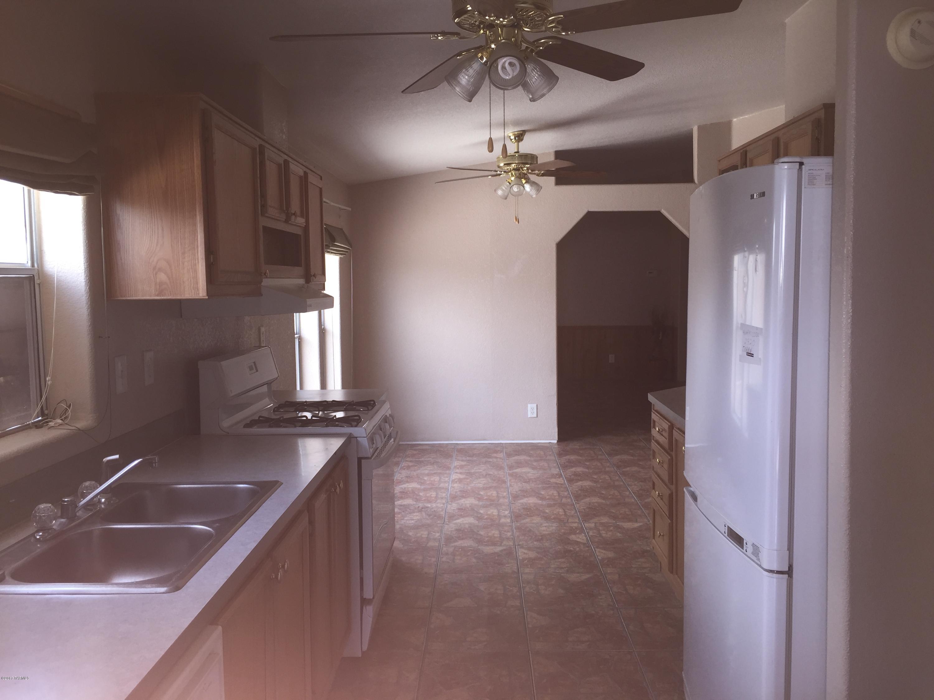 Window Rock East (1-119) - Residential Lease