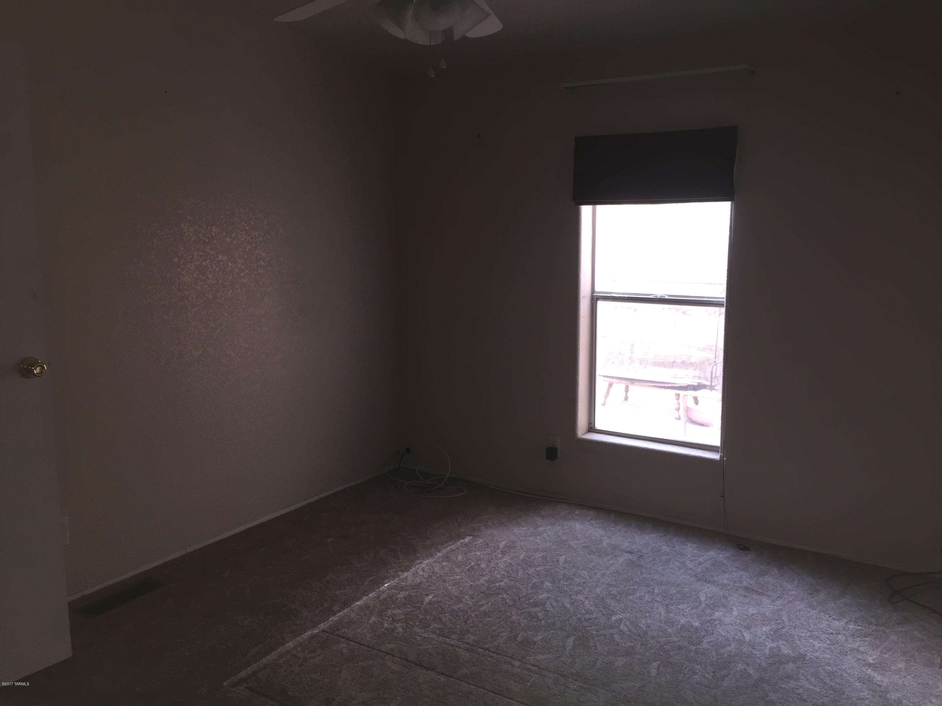 Window Rock East (1-119) - Residential Lease