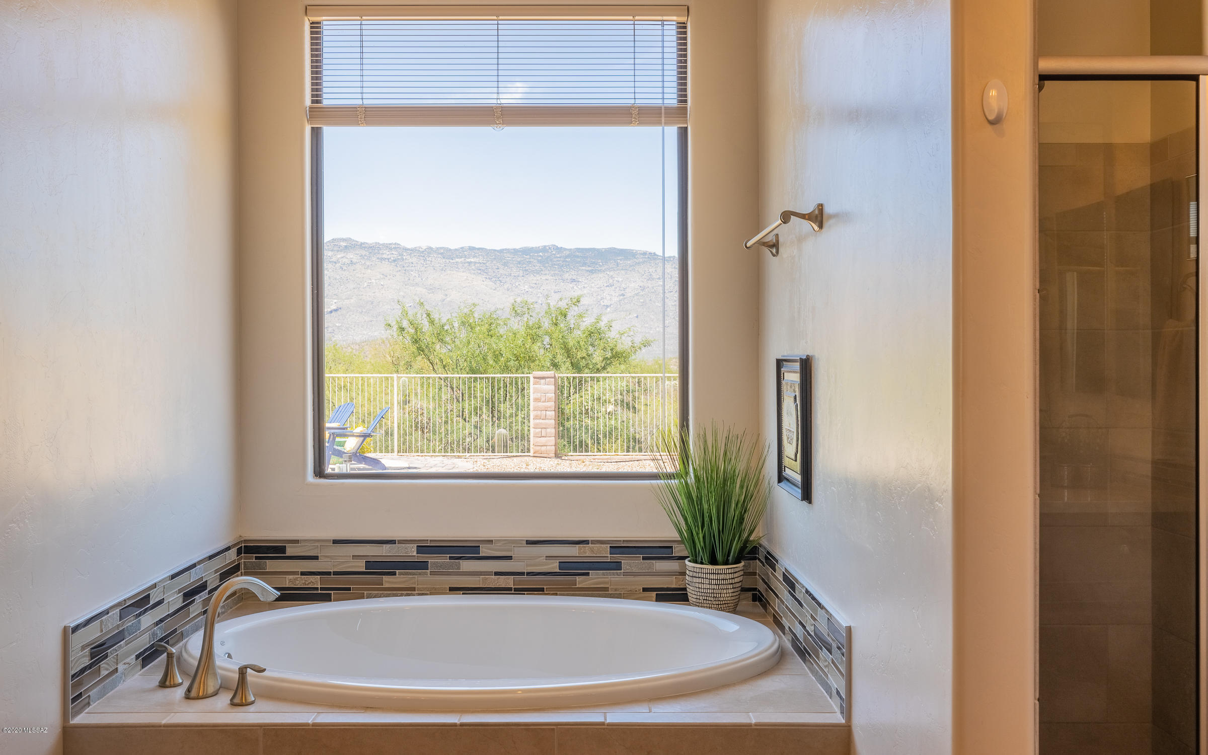 Coyote Creek (1-395) - Residential
