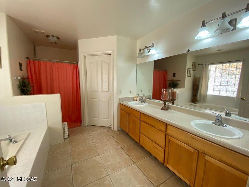 Rio Rico Villas 16 - Residential