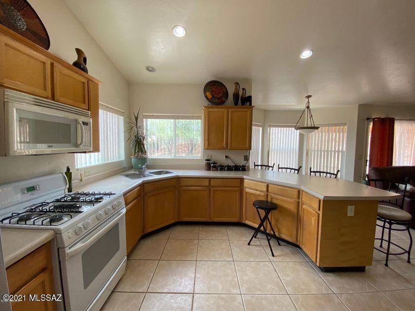 Rio Rico Villas 16 - Residential