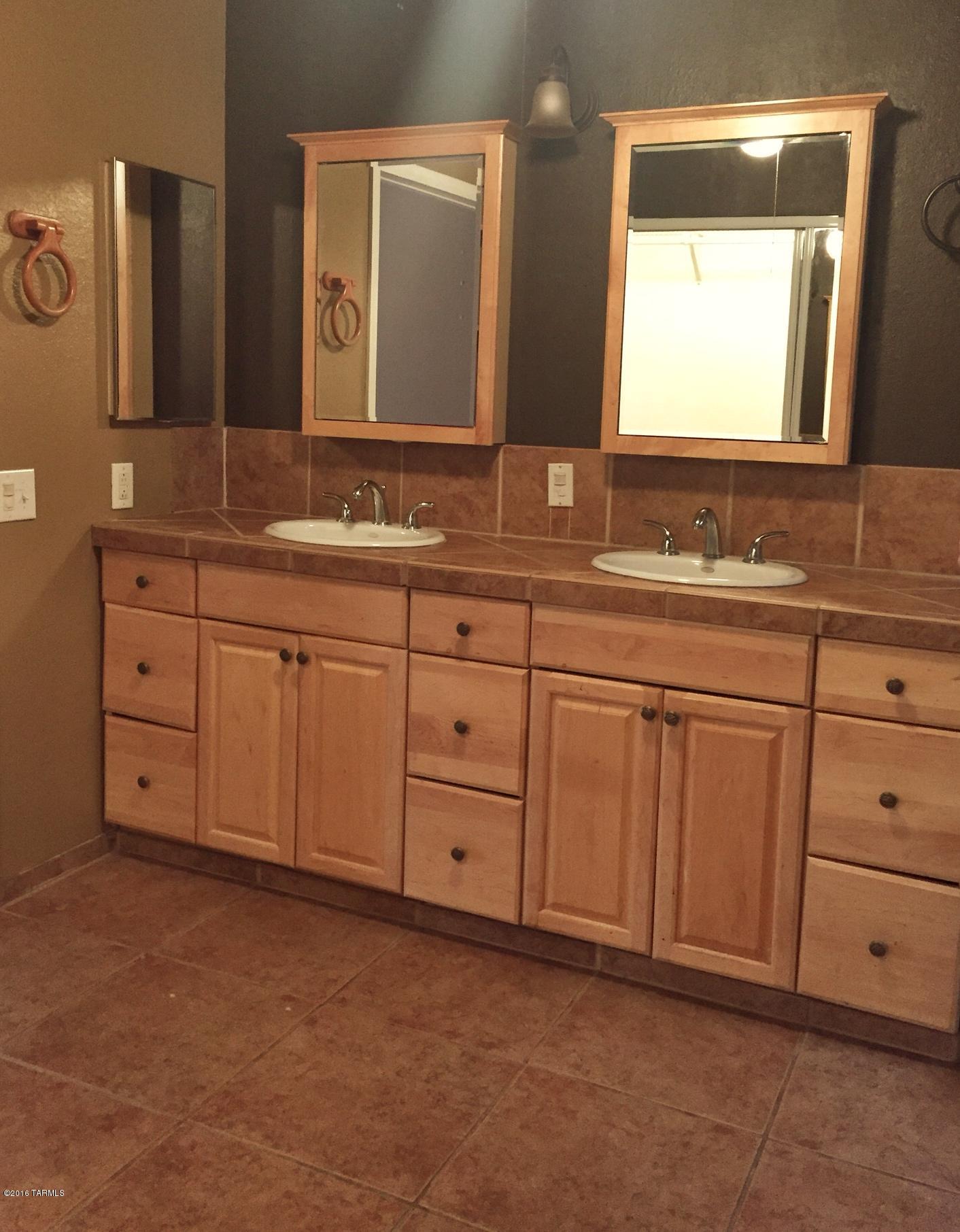 Saguaro Canyon (1-100) - Residential