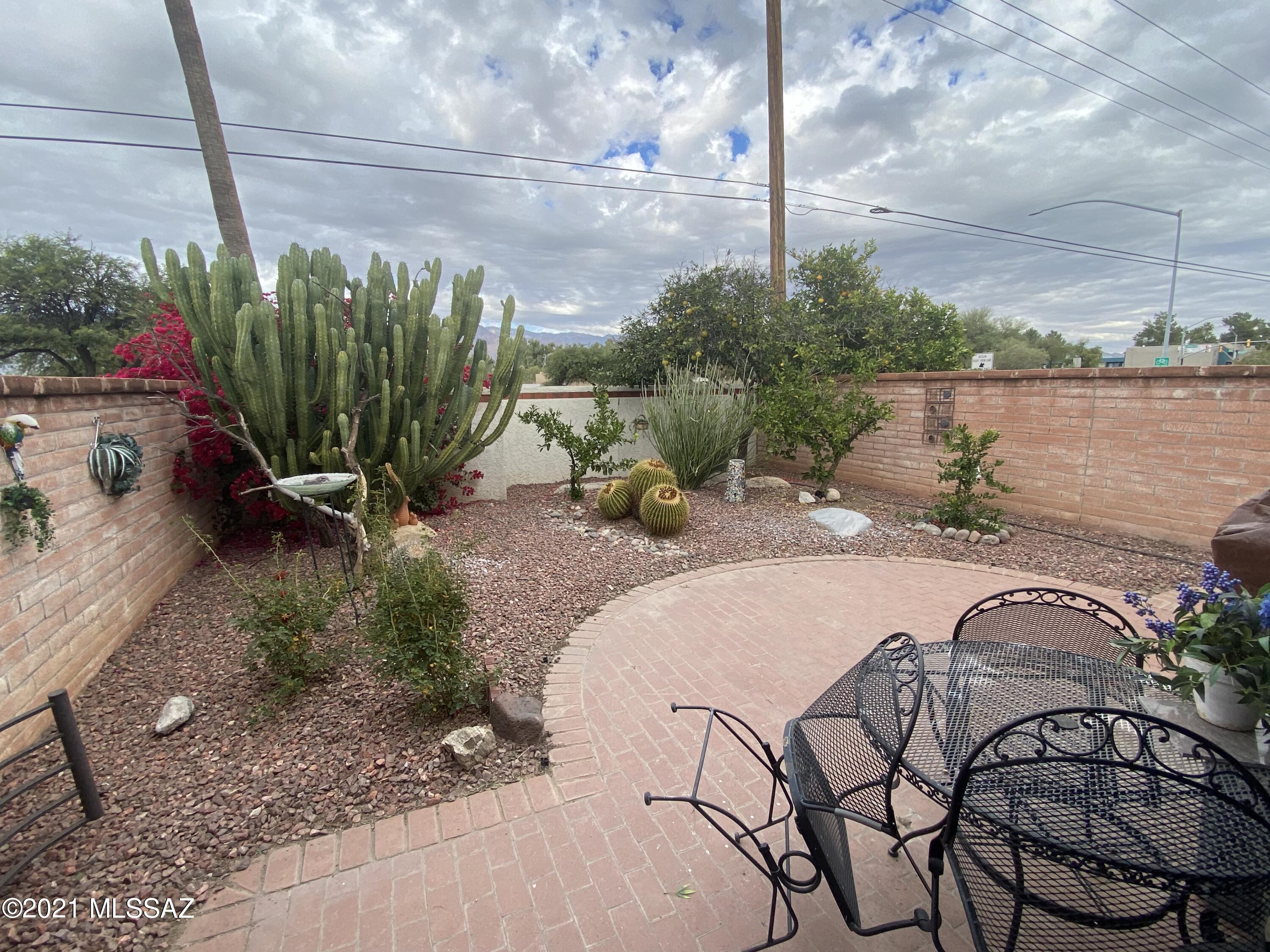 Tanque Verde Estates (1-71) - Residential