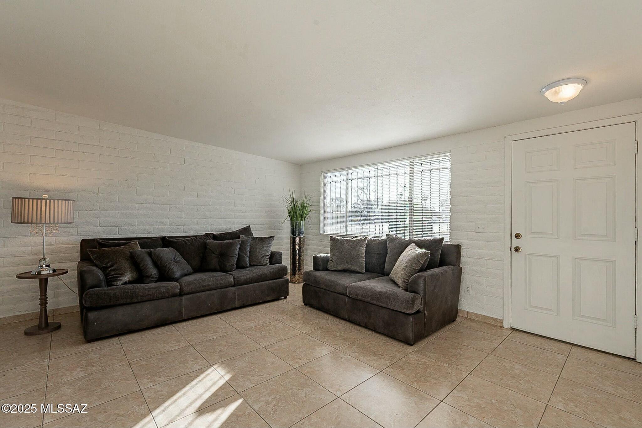 Bravo 1 (1-127) - Residential