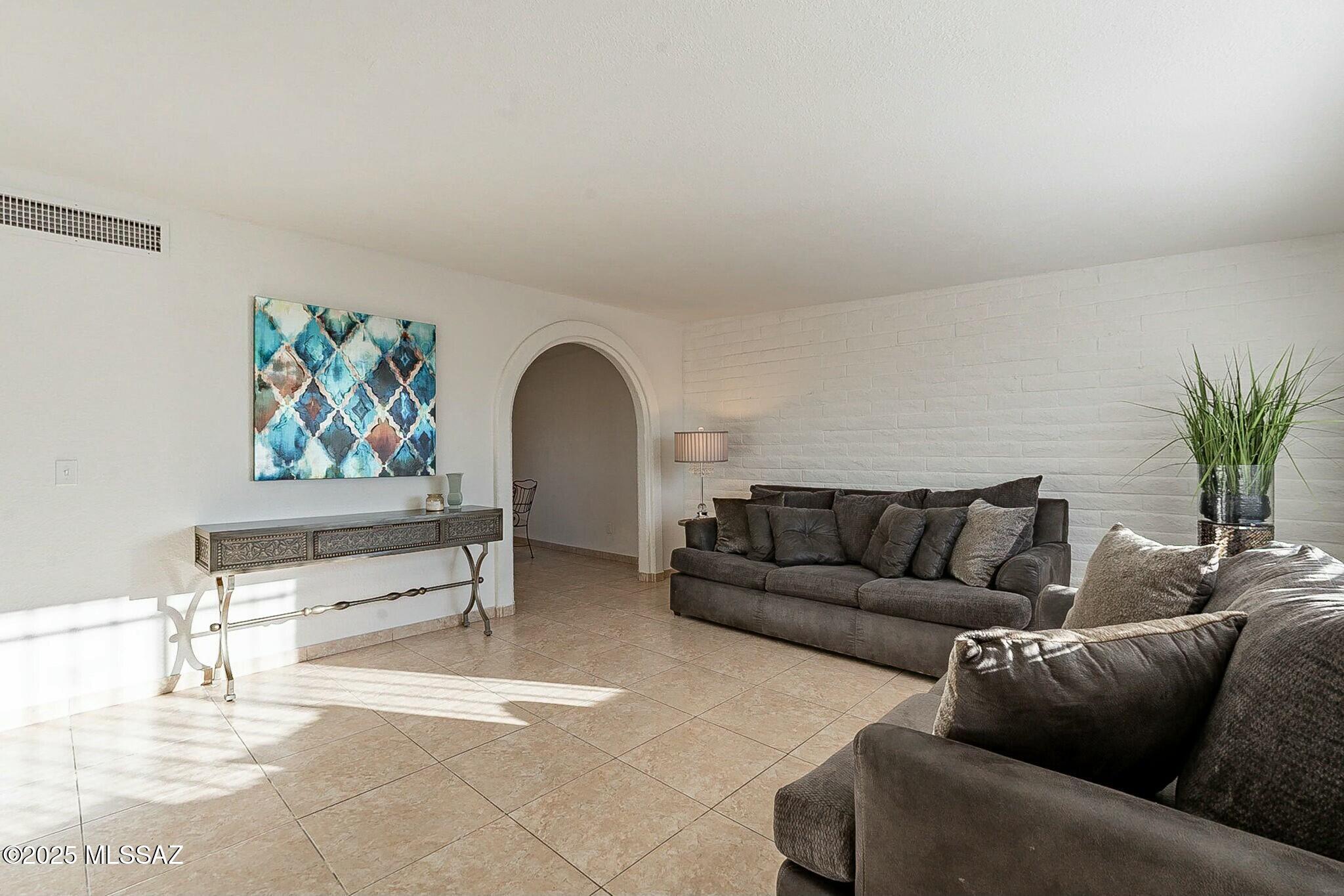 Bravo 1 (1-127) - Residential