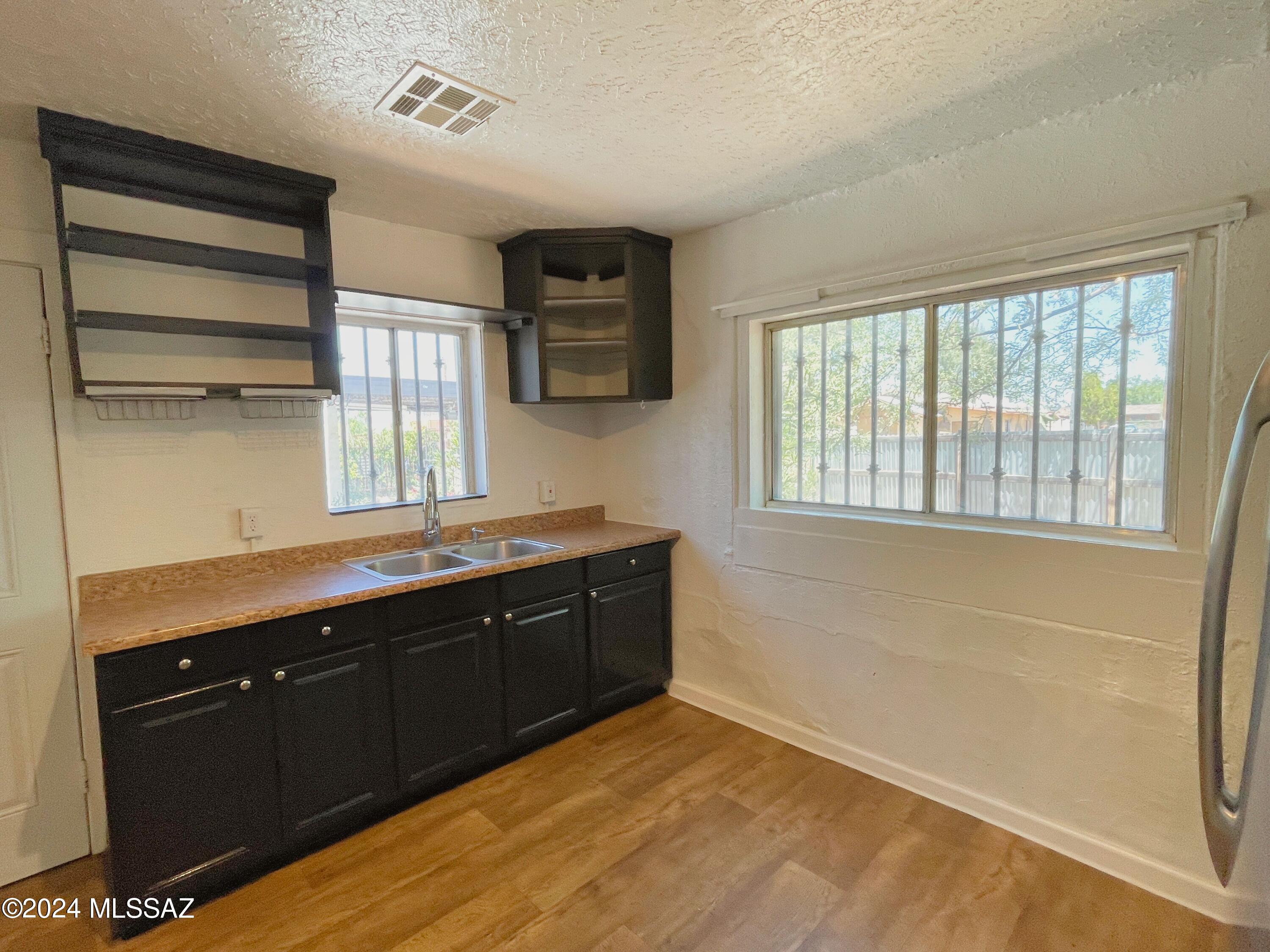Home No 2 - Residential Lease
