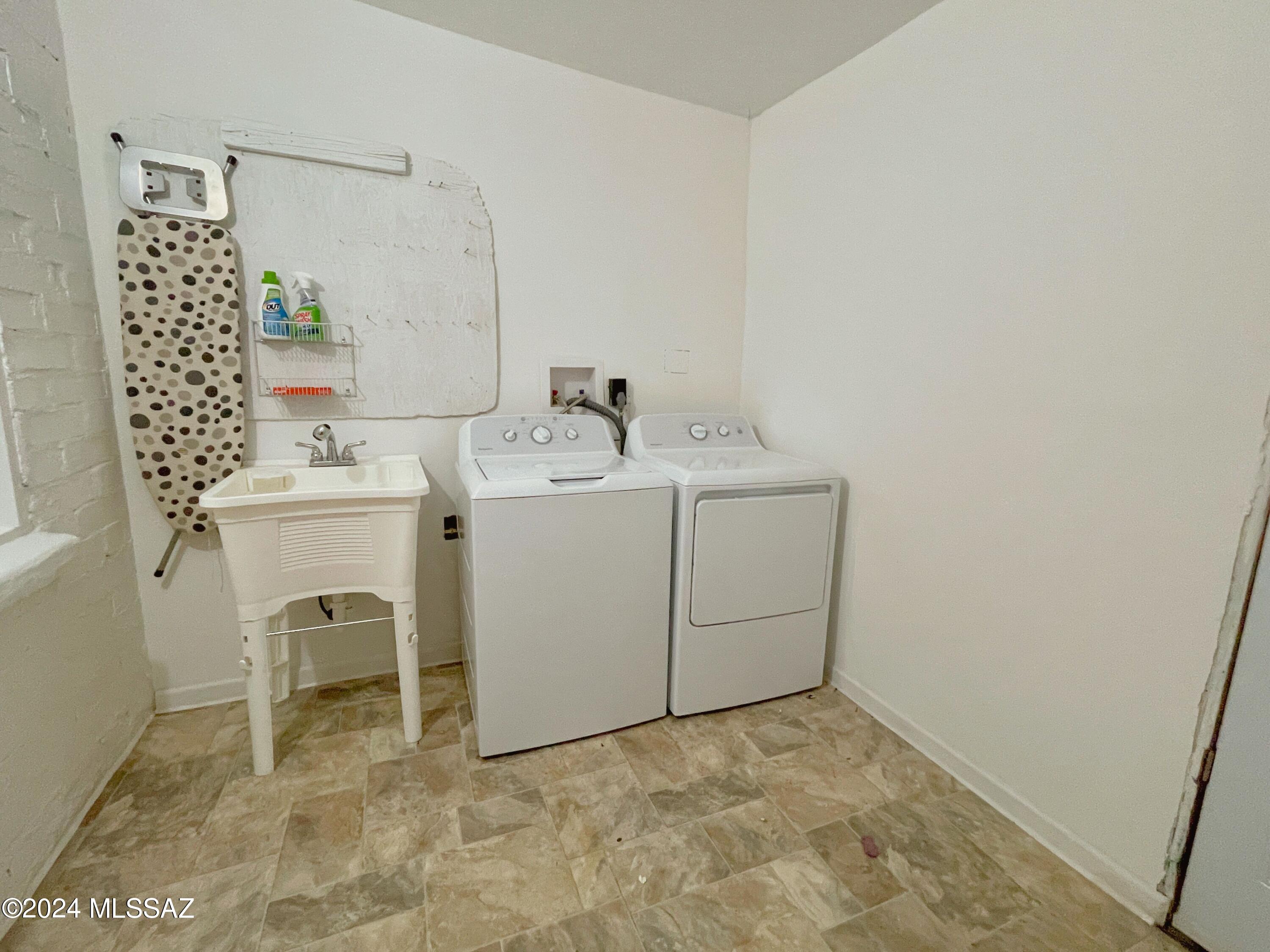 Home No 2 - Residential Lease