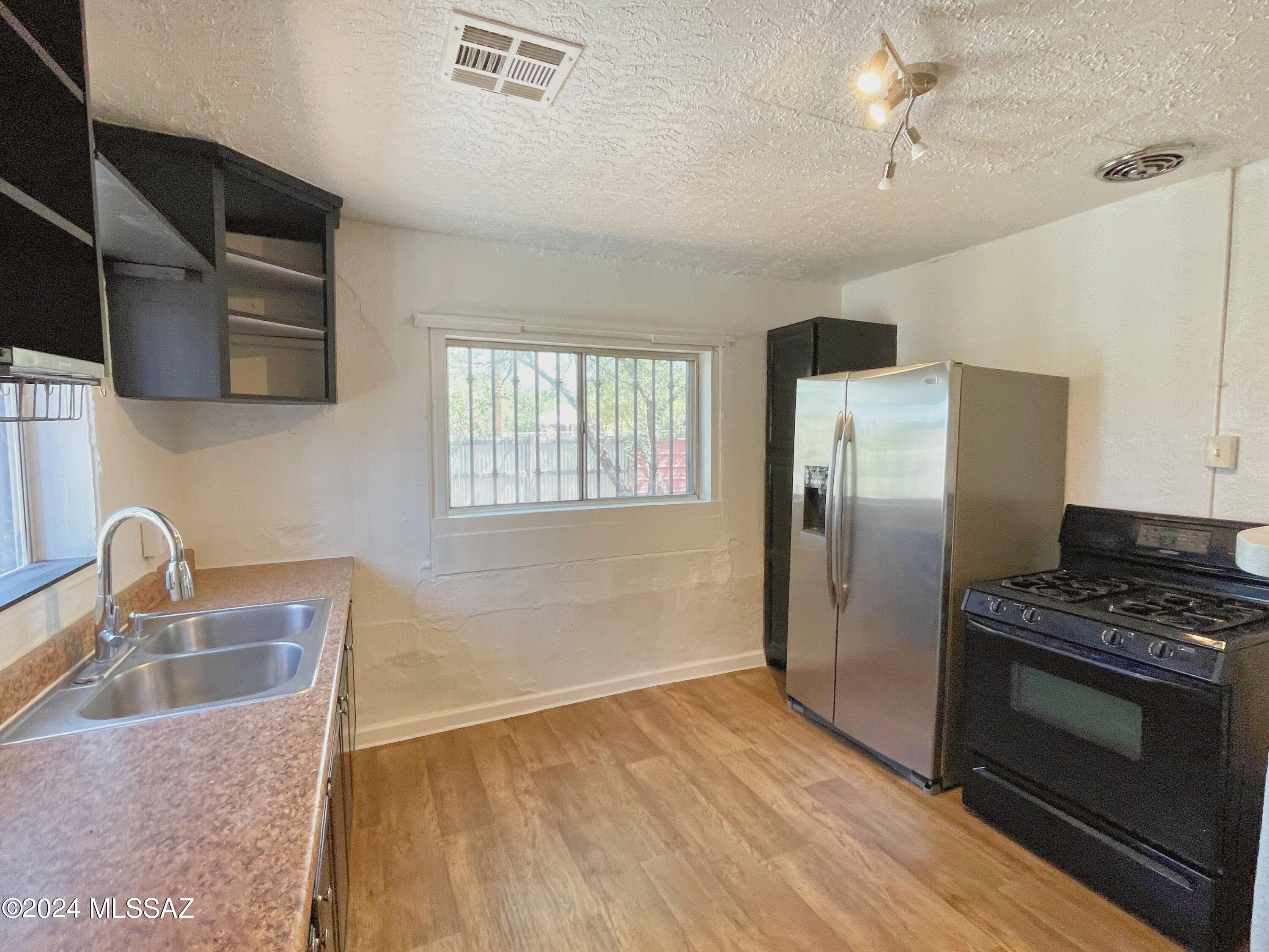 Home No 2 - Residential Lease