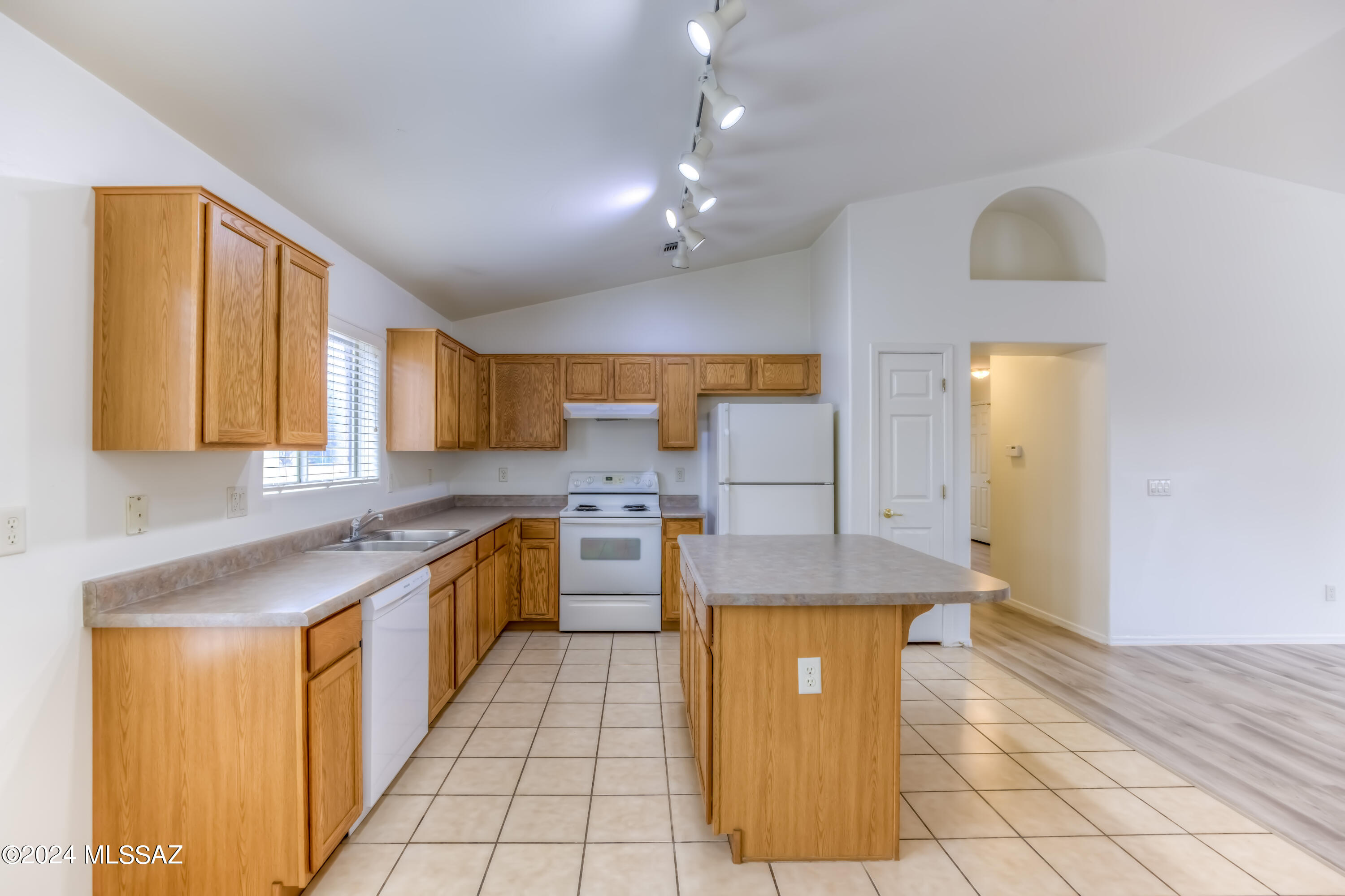 Rancho Del Lago (608-1030) - Residential