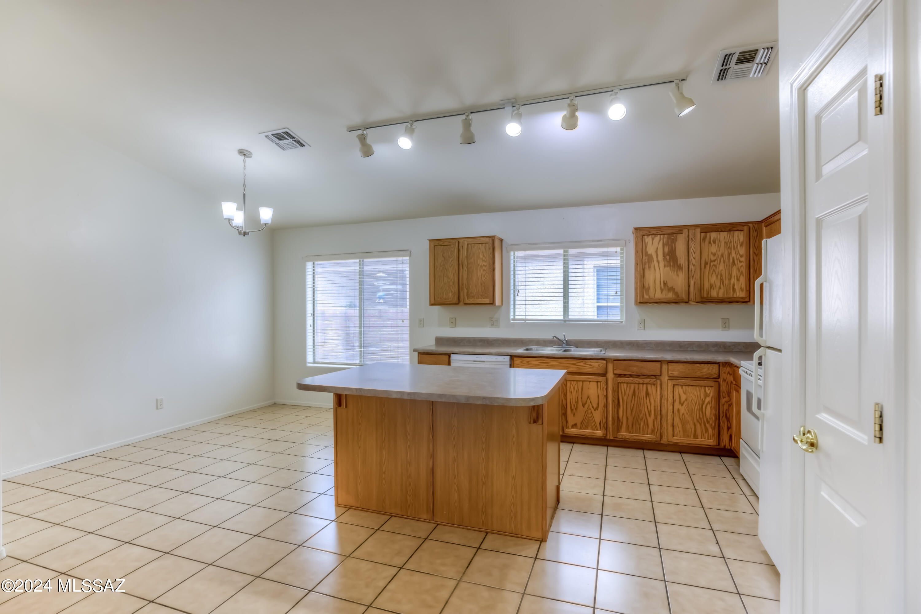 Rancho Del Lago (608-1030) - Residential