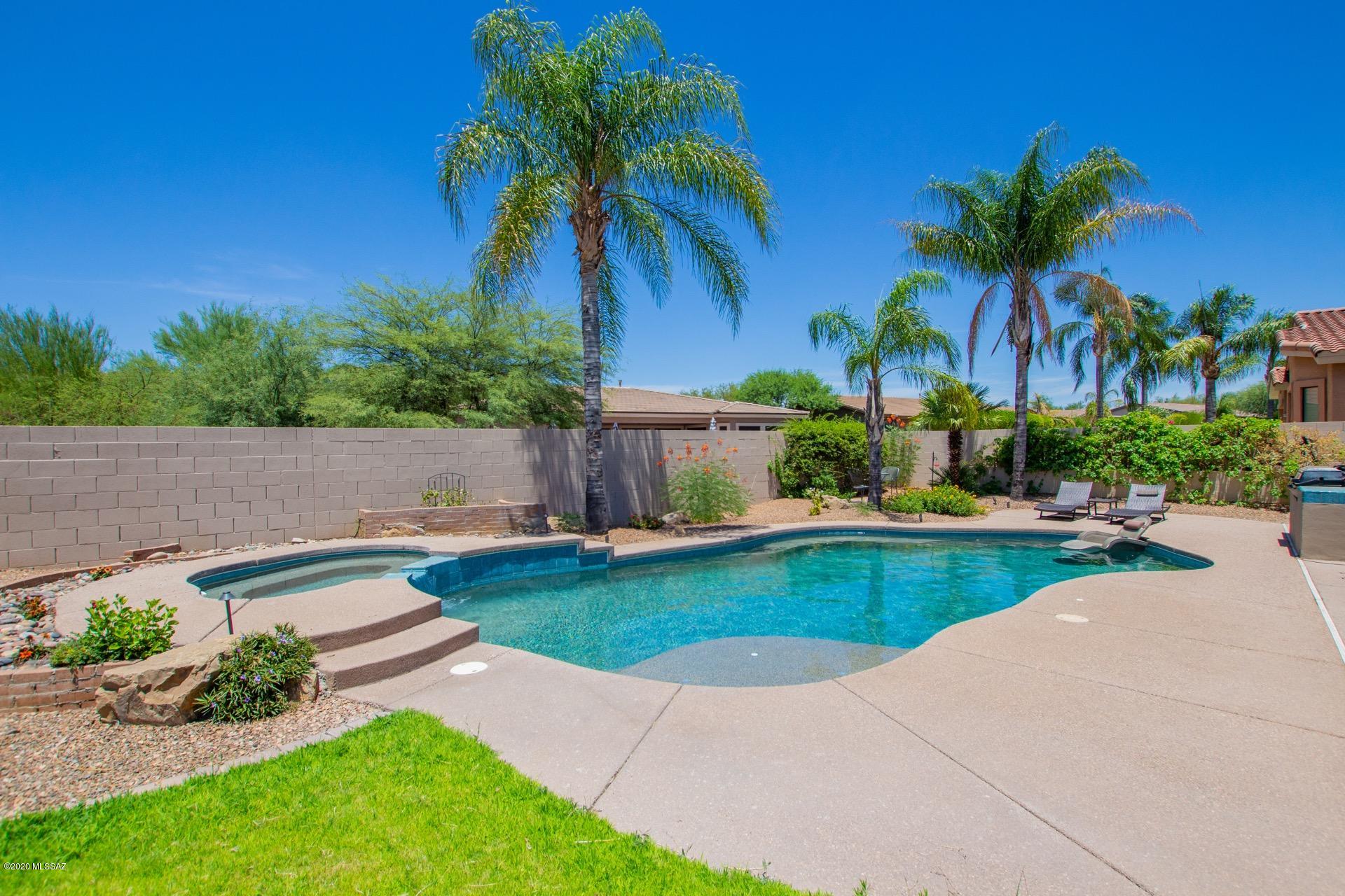 Mira Vista (1-60) - Residential