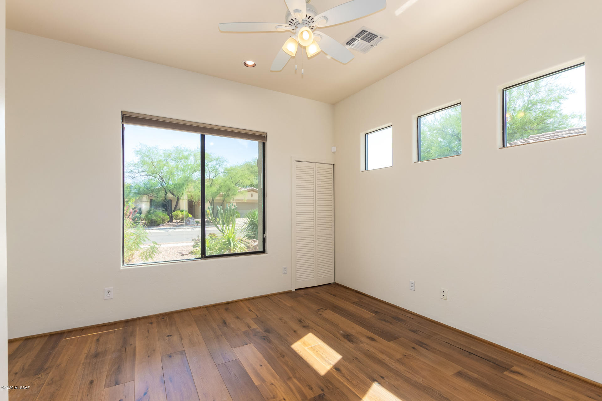 Mira Vista (1-60) - Residential