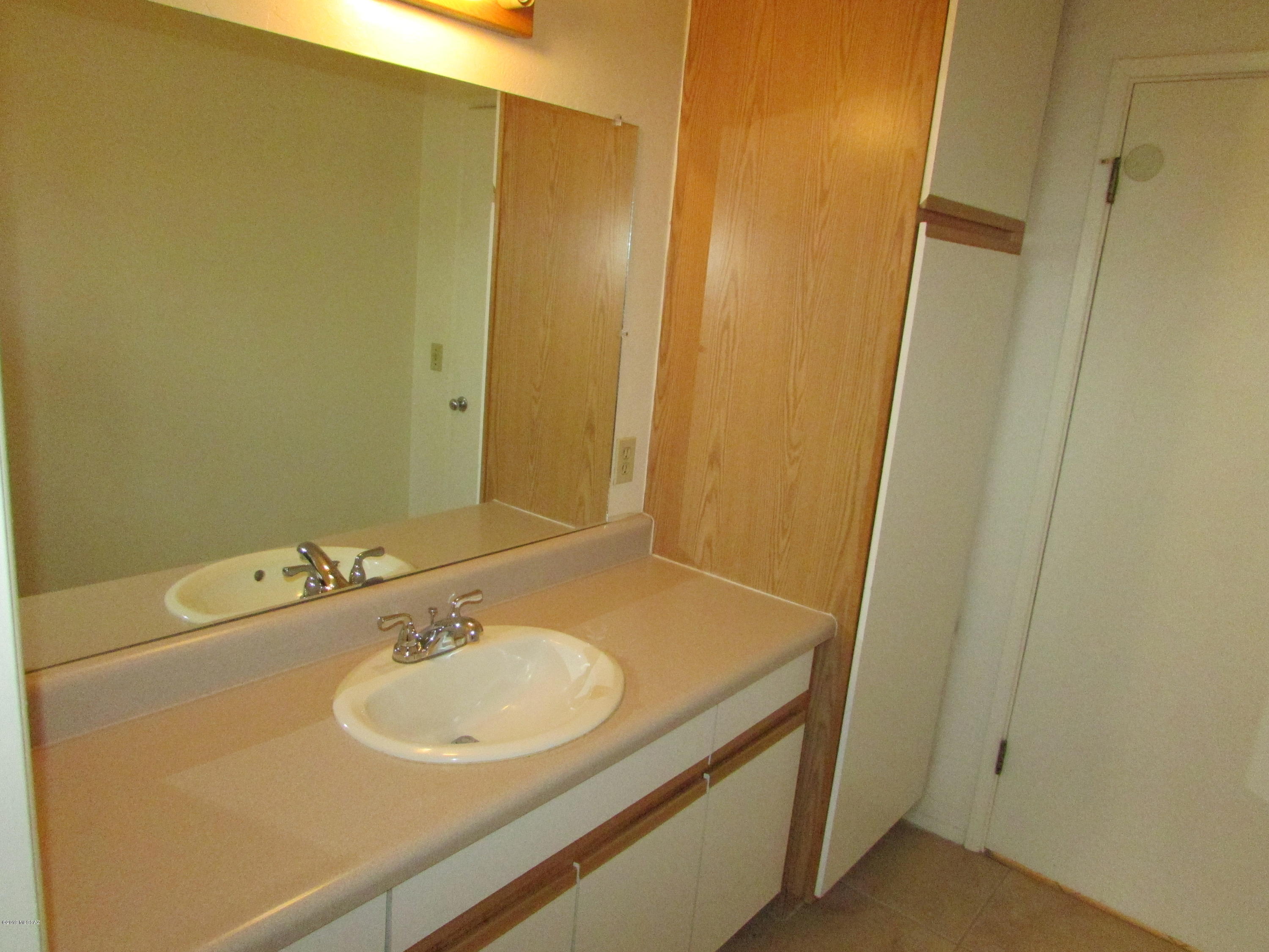Wilmot Dsrt Est Resub Lt 25 28 - Residential Lease