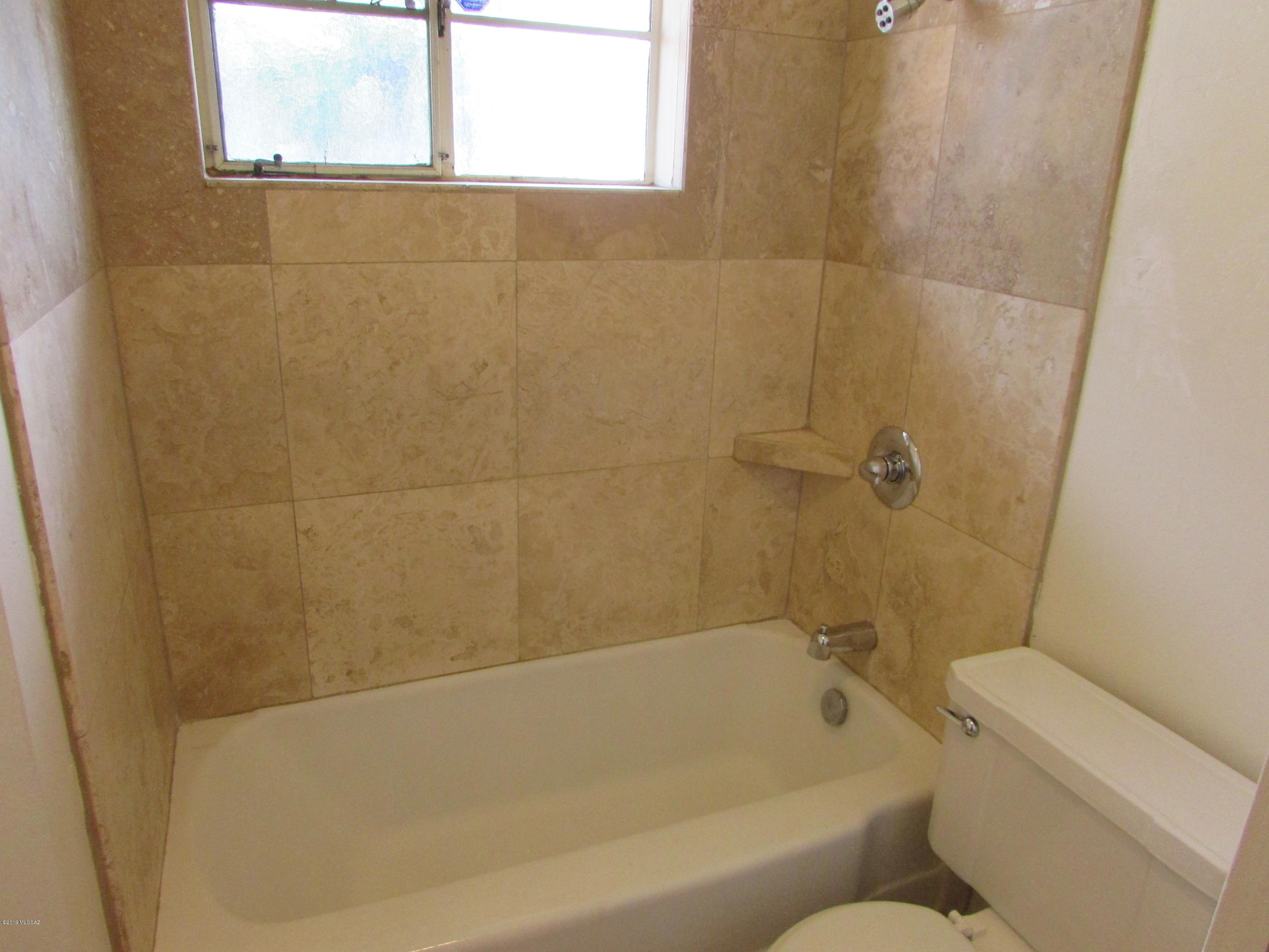 Wilmot Dsrt Est Resub Lt 25 28 - Residential Lease