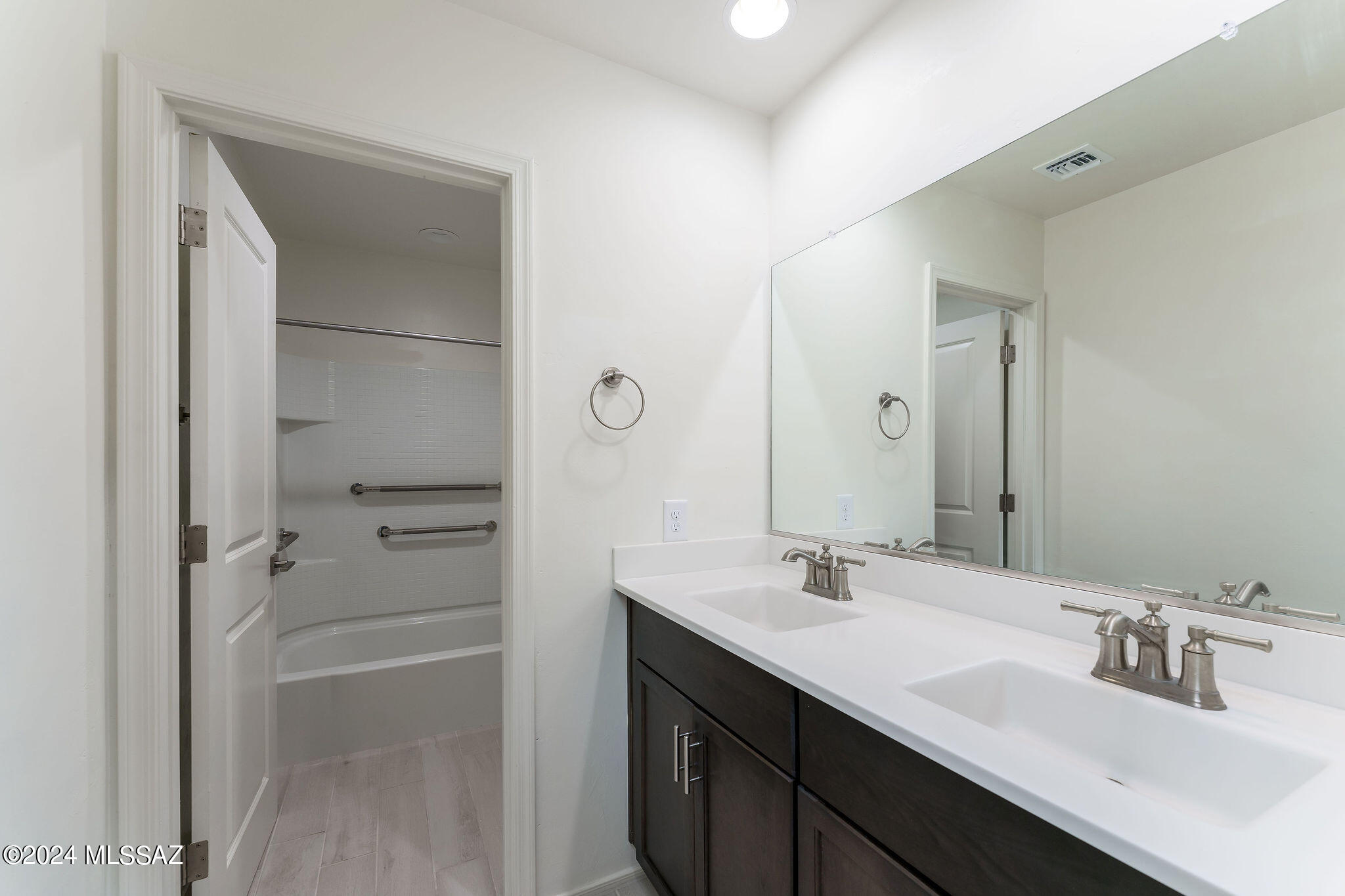 La Estancia De Tucson (1-330) - Residential