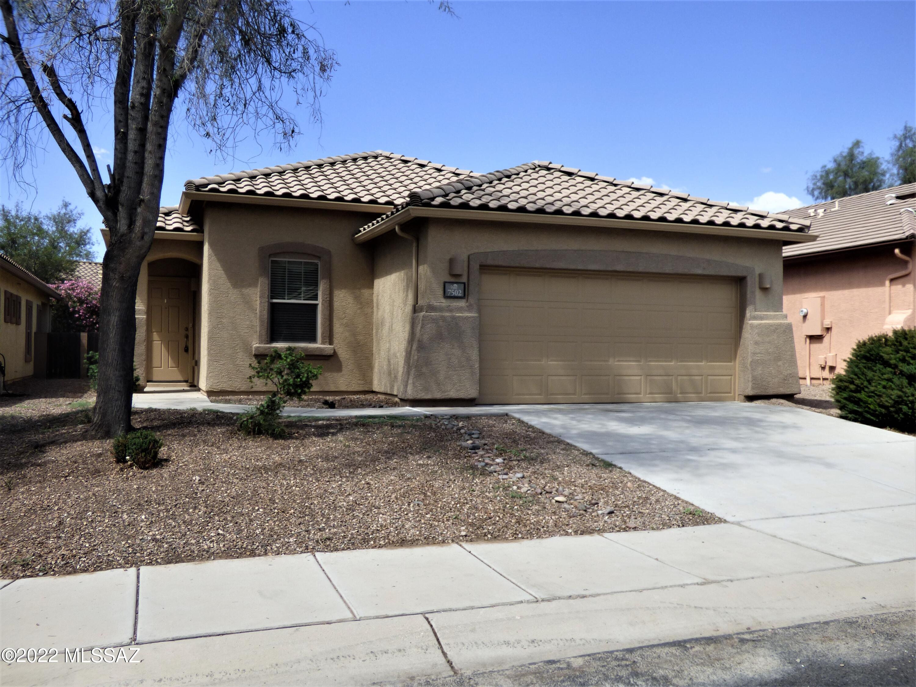 VERY NICE HOME IN THE DESIRABLE COMMUNITY OF CONTINENTAL RANCH.
THIS 3 BEDROOM/2BATH HAS A GREAT OPEN FLOOR PLAN, DEN, LARGE KITCHEN WITH ISLAND, LARGE MASTER SUITE, COVERED BACK PATIO WITH NICE SIZE YARD AND LOW CARE LANDSCAPING.
THIS HOME IS READY FOR IT'S NEW FAMILY TODAY!
https://crcatucson.com/