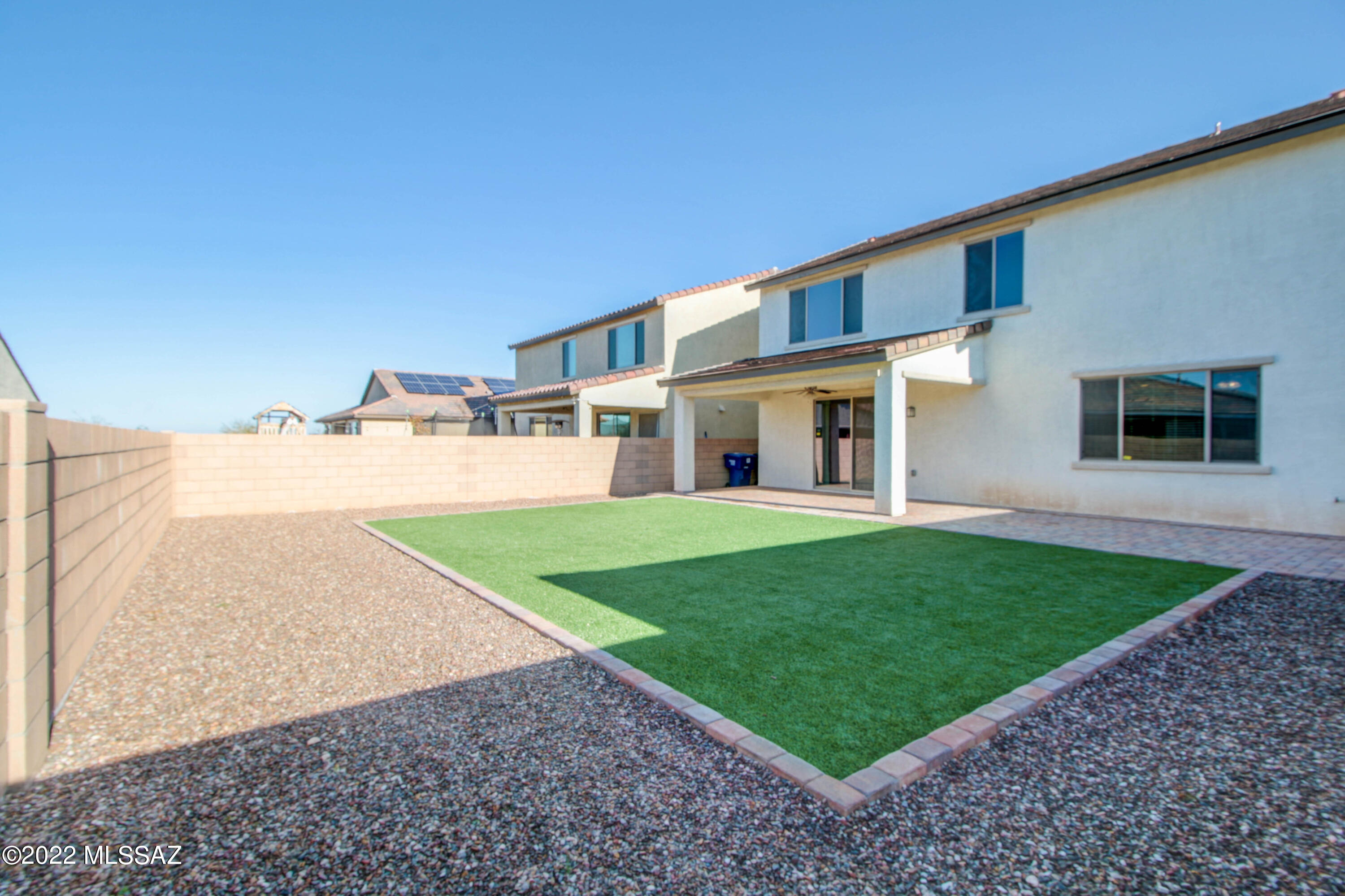 La Estancia De Tucson (1-330) - Residential Lease