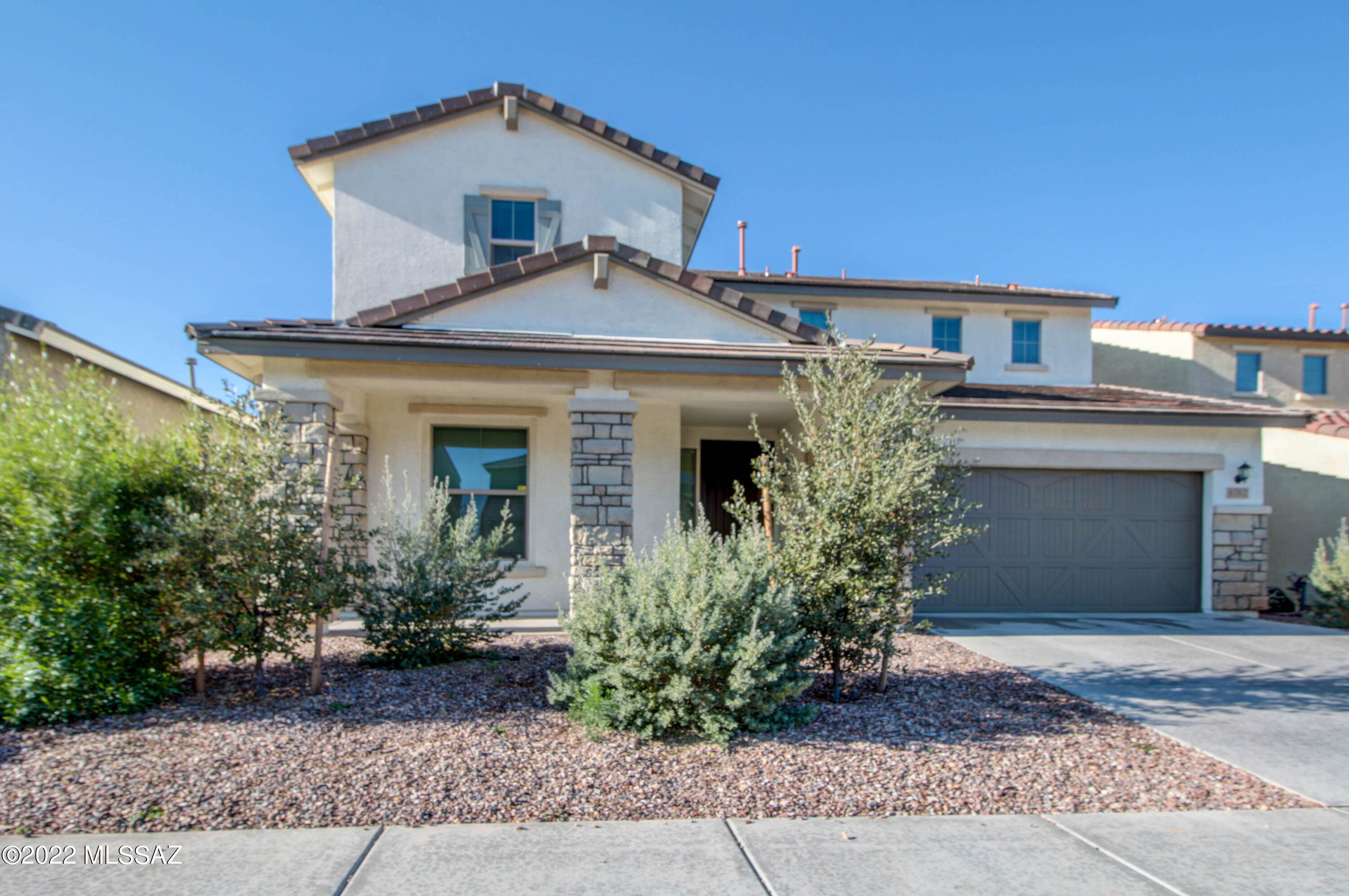 La Estancia De Tucson (1-330) - Residential Lease