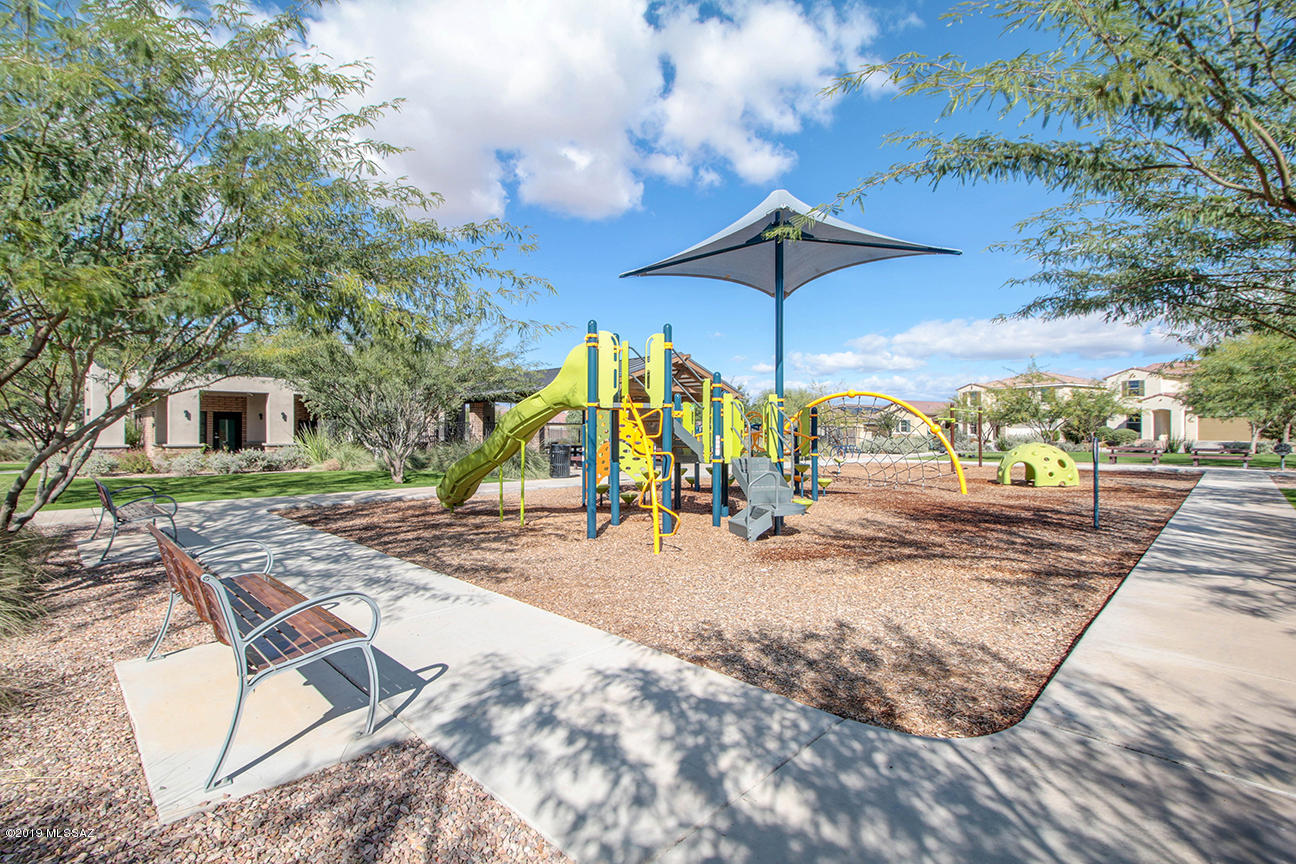 La Estancia De Tucson (1-330) - Residential Lease