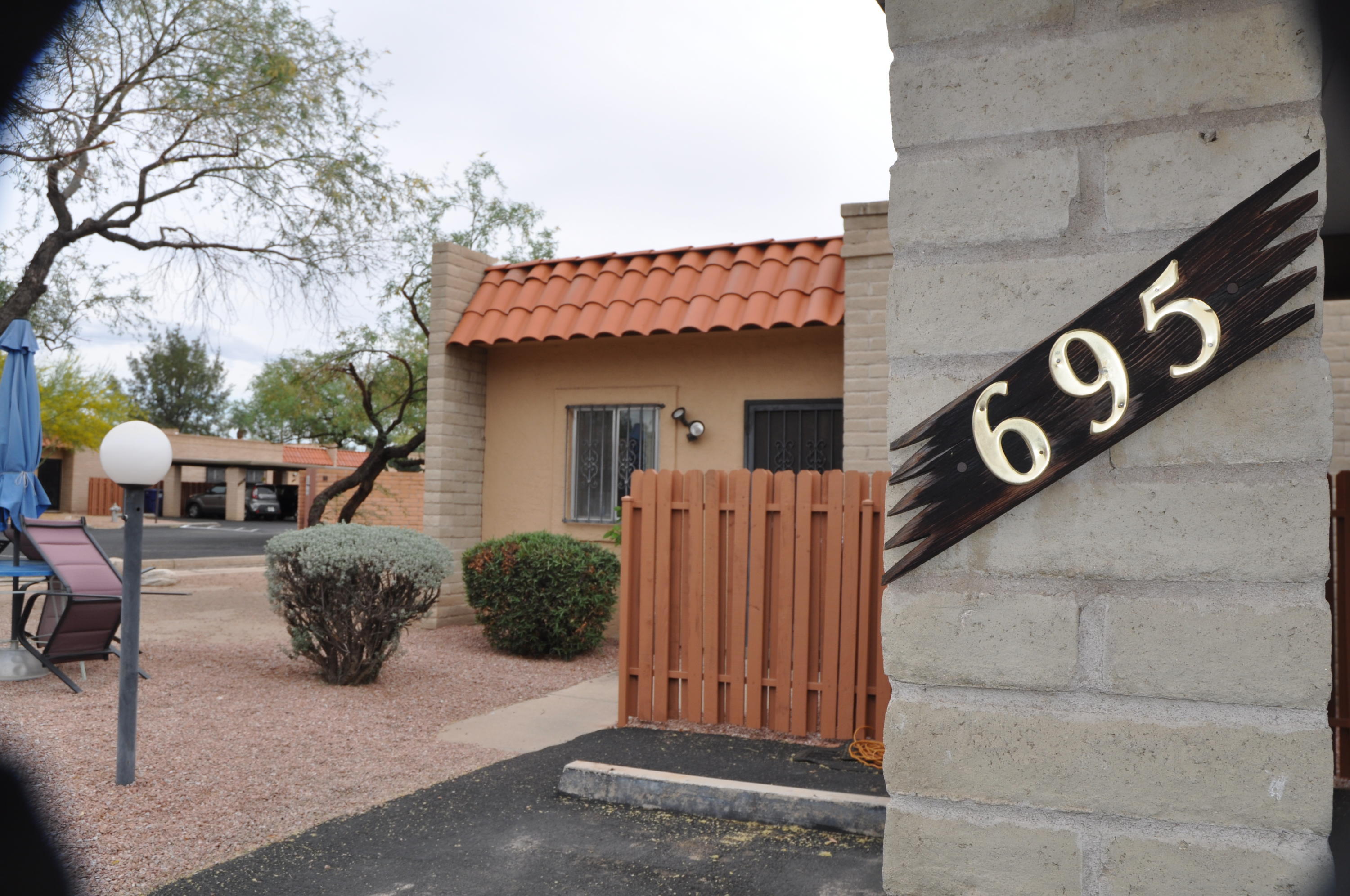 Pantano Park Townhouses - Residential