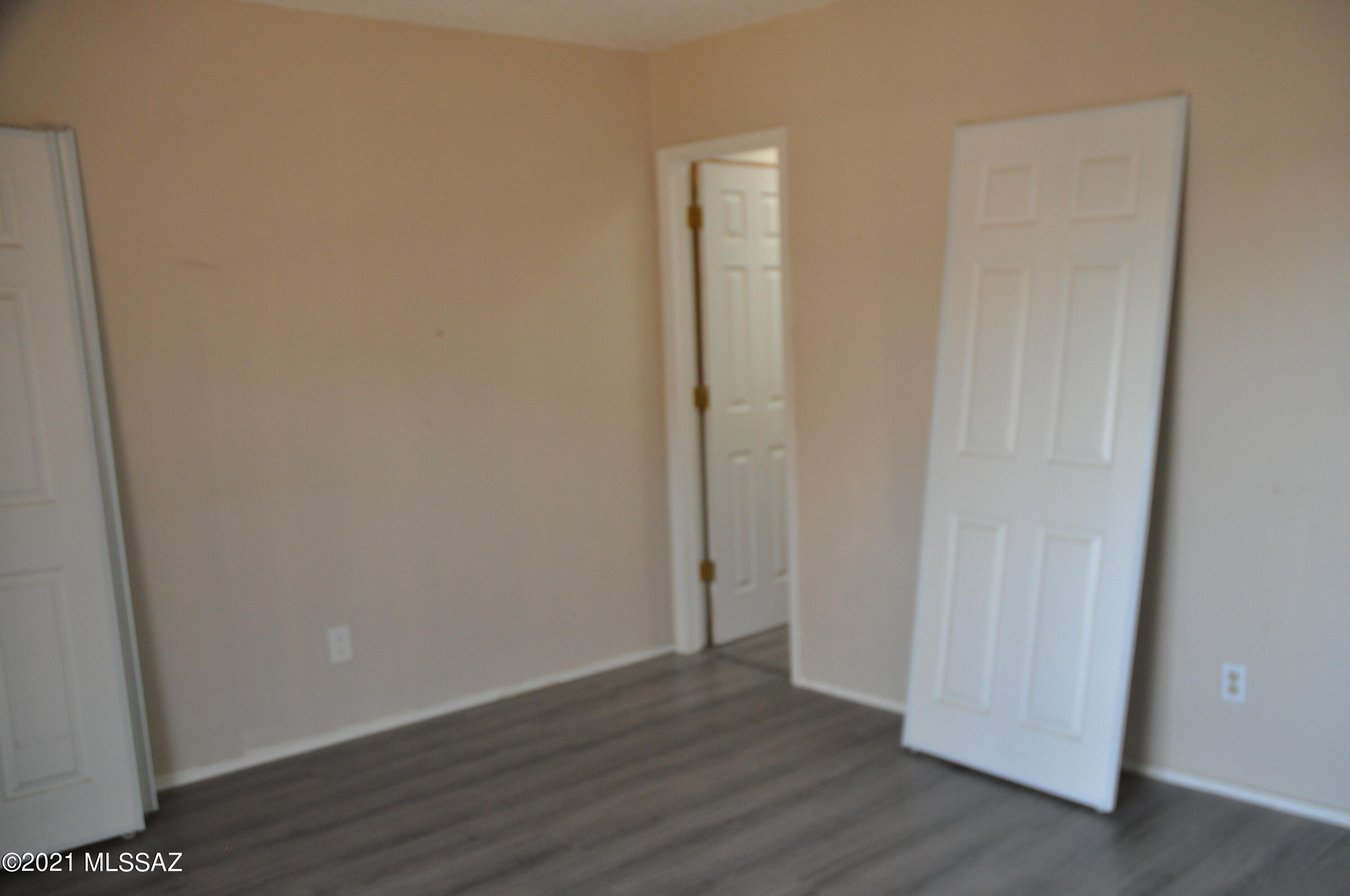 Pantano Park Townhouses - Residential