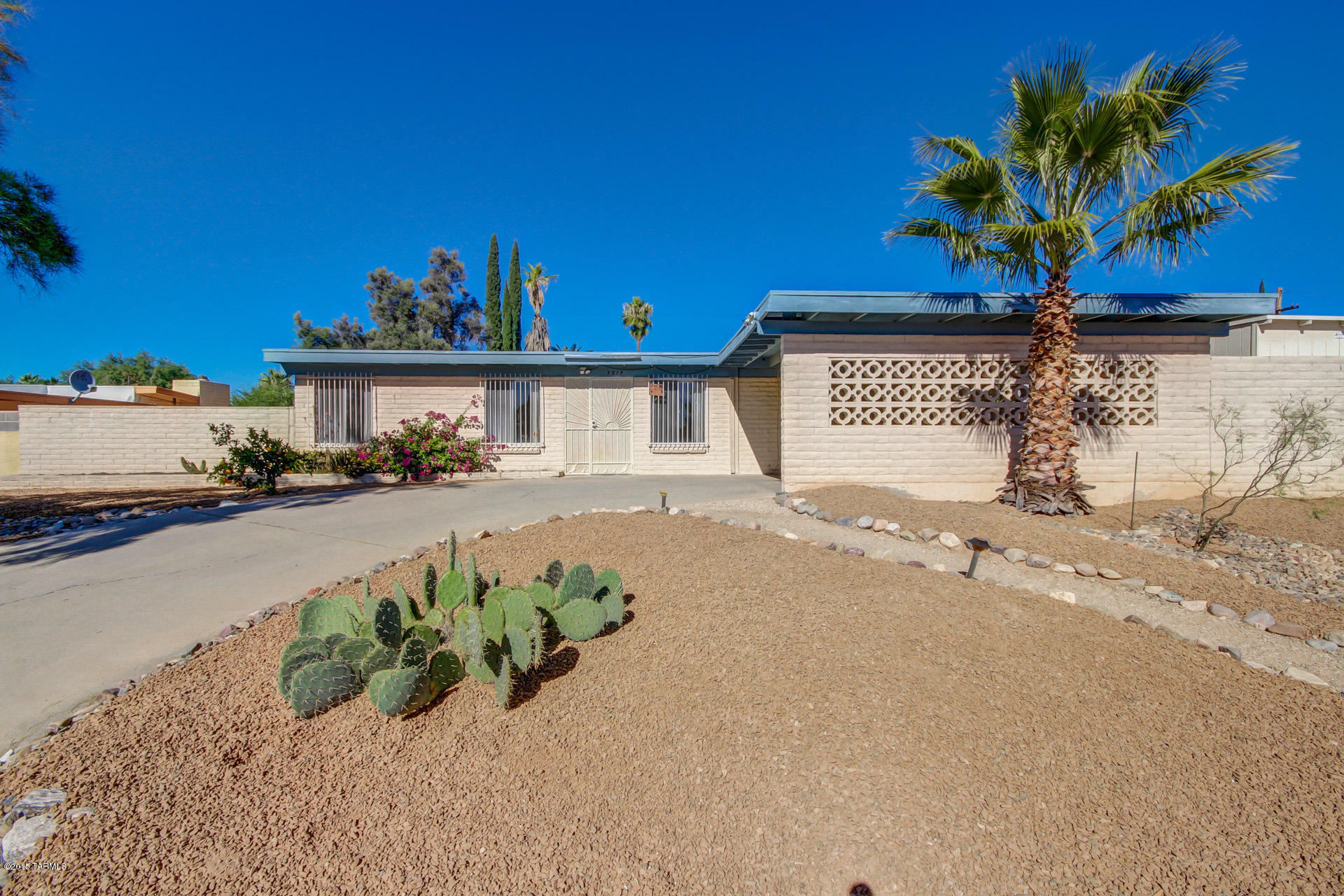 Great east side 4bd/2bth open floor plan style home. Backyard boasts a covered patio perfect for outdoor entertaining, separate sparkling pool that's completely fenced in and gated with manicured landscaping.
