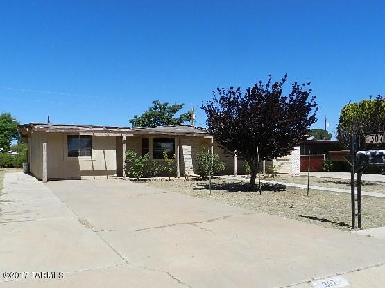 Great opportunity for a homeowner to renovate! House has good bones, but is in need of major repairs. 5 bed 2 bath, with a nice floorplan, large lot, and storage. Come see today!
