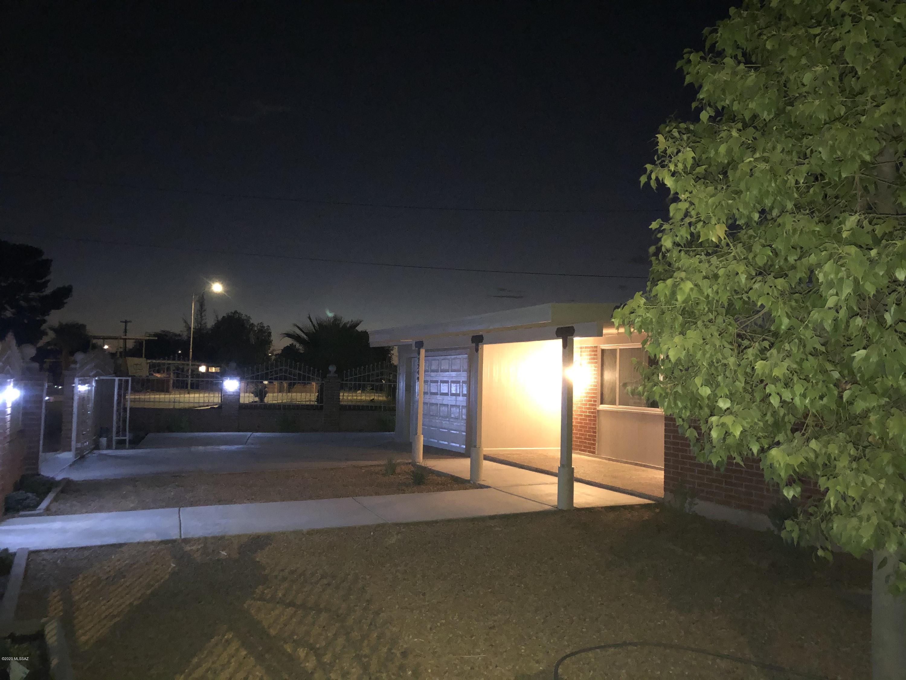 Manana Grande ''''B'''' (1-185) - Residential Lease