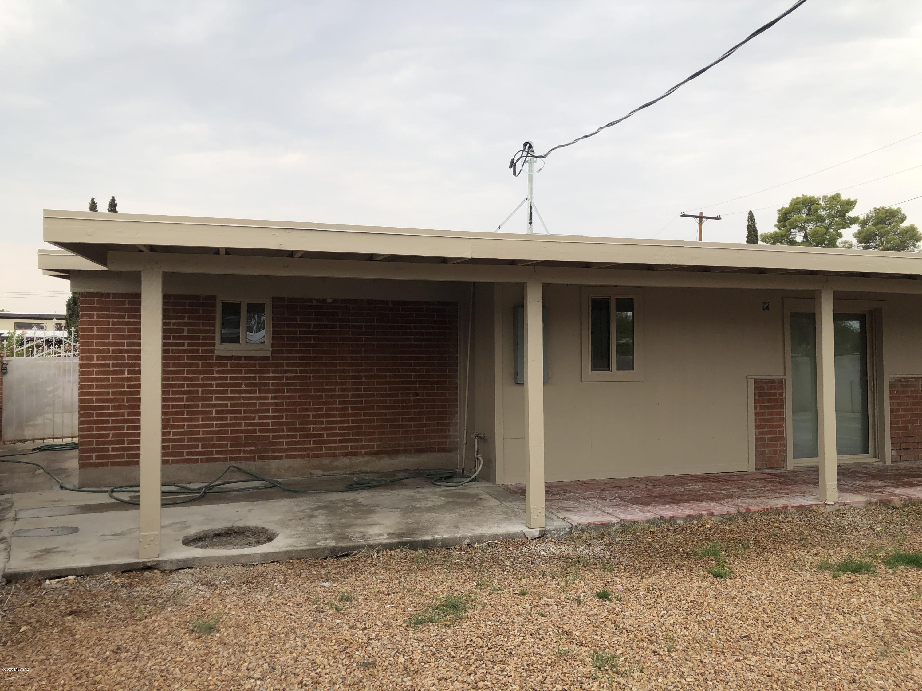 Manana Grande ''''B'''' (1-185) - Residential Lease