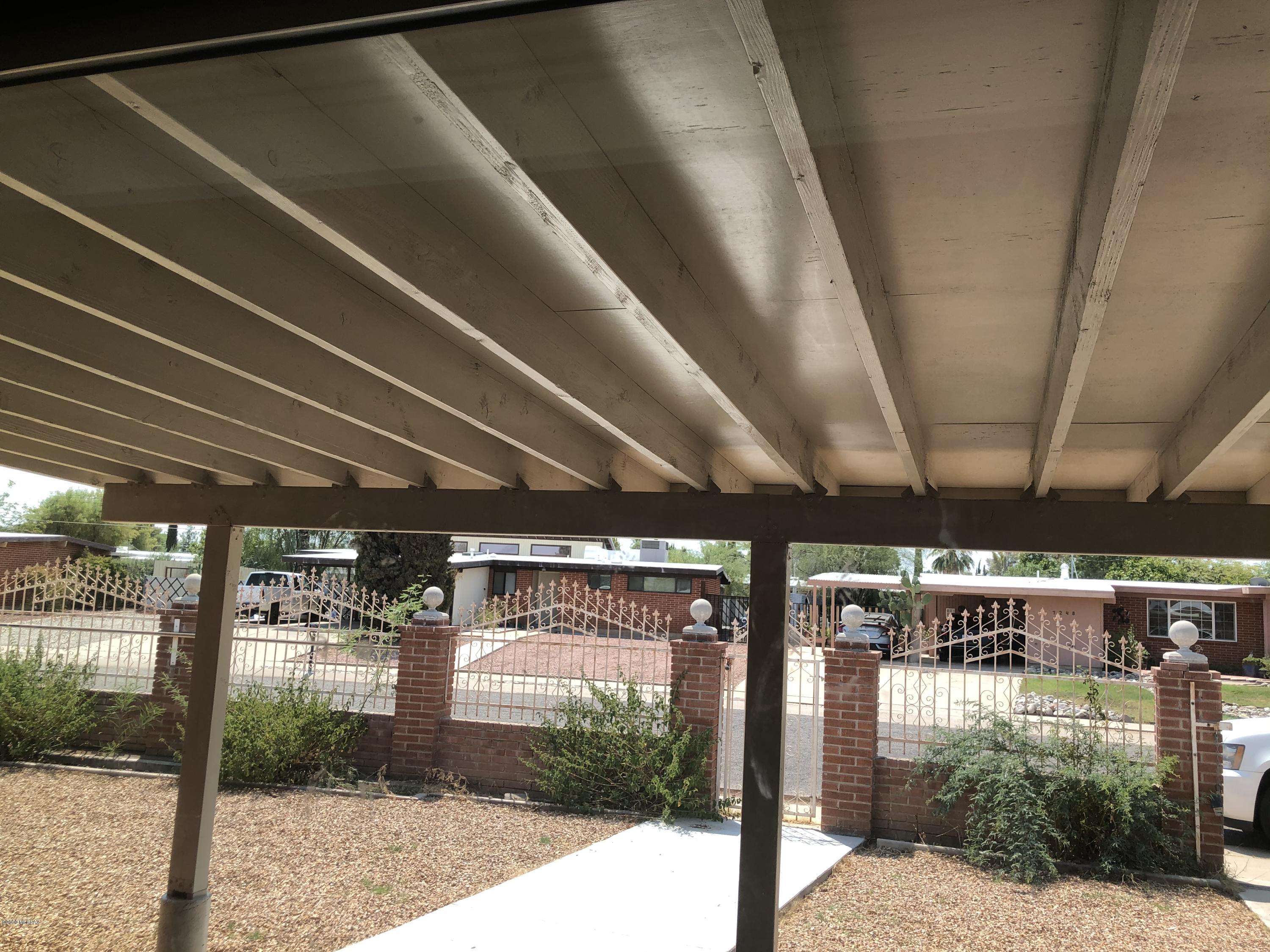 Manana Grande ''''B'''' (1-185) - Residential Lease