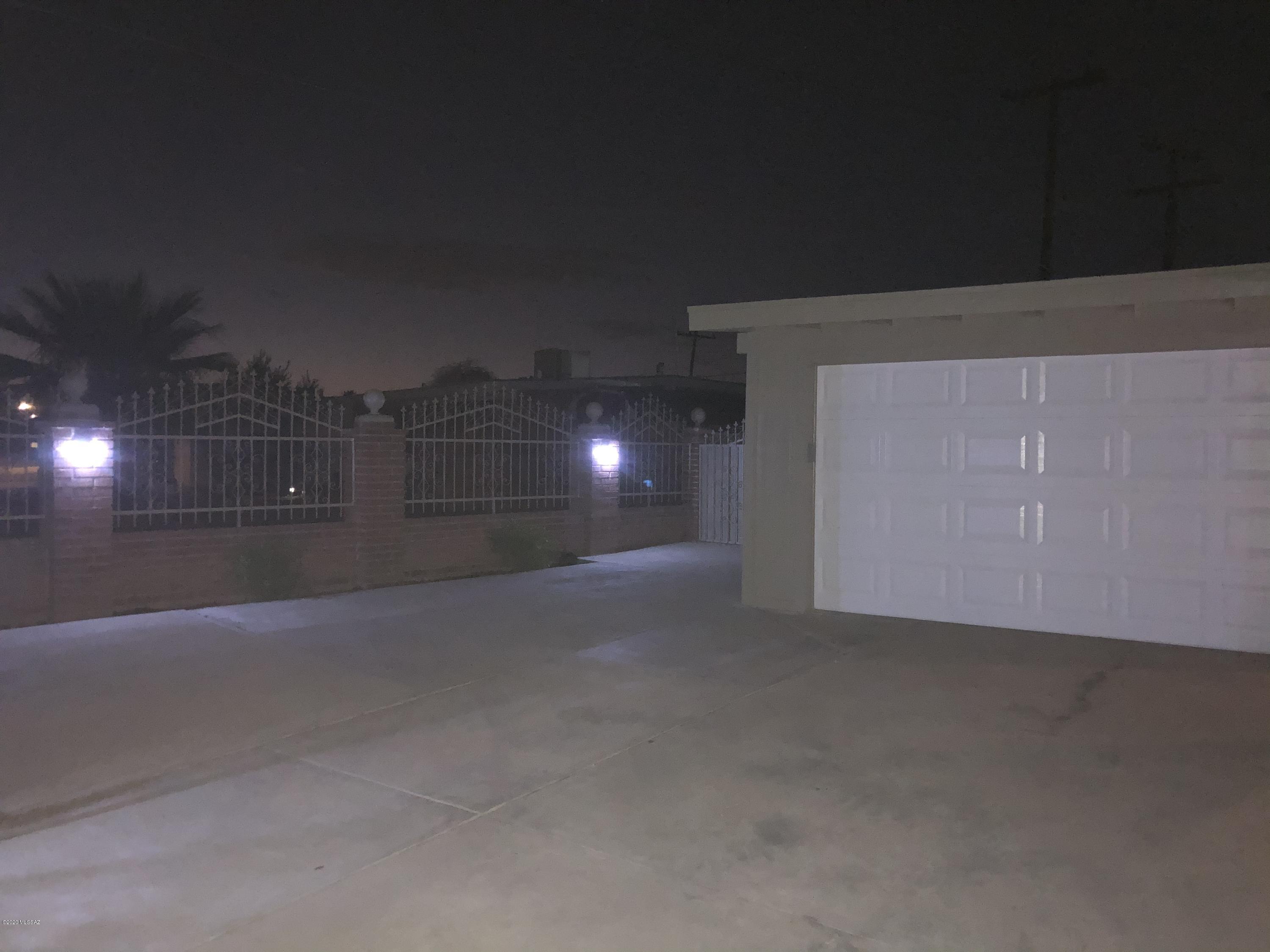 Manana Grande ''''B'''' (1-185) - Residential Lease