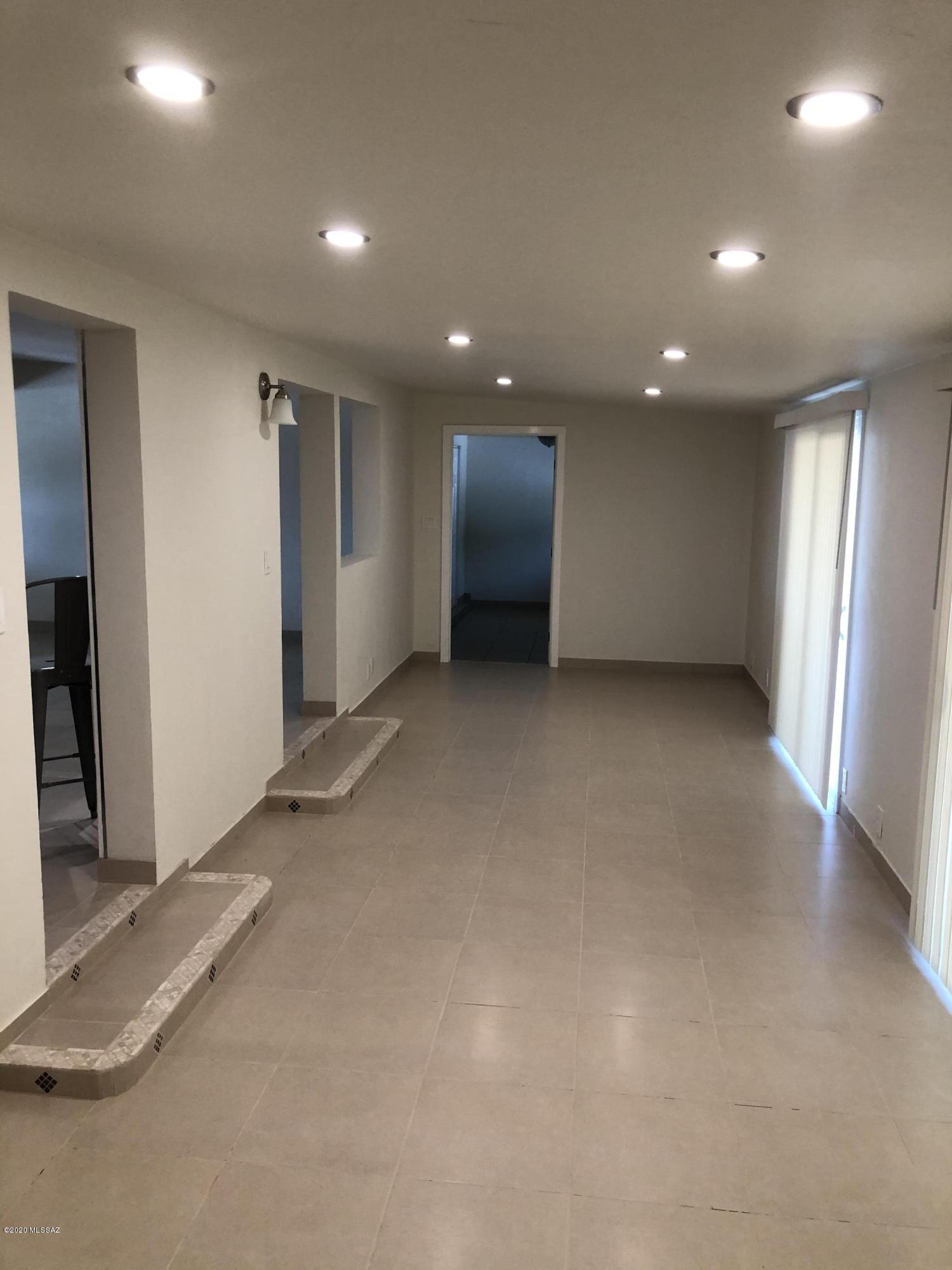 Manana Grande ''''B'''' (1-185) - Residential Lease
